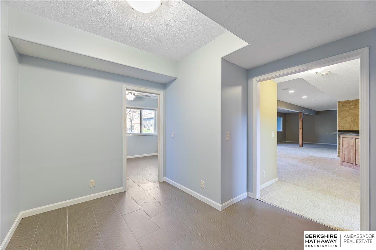 Omaha, Nebraska 68022, United States, 5 Bedrooms Bedrooms, ,4 BathroomsBathrooms,Residential,Pending,107668