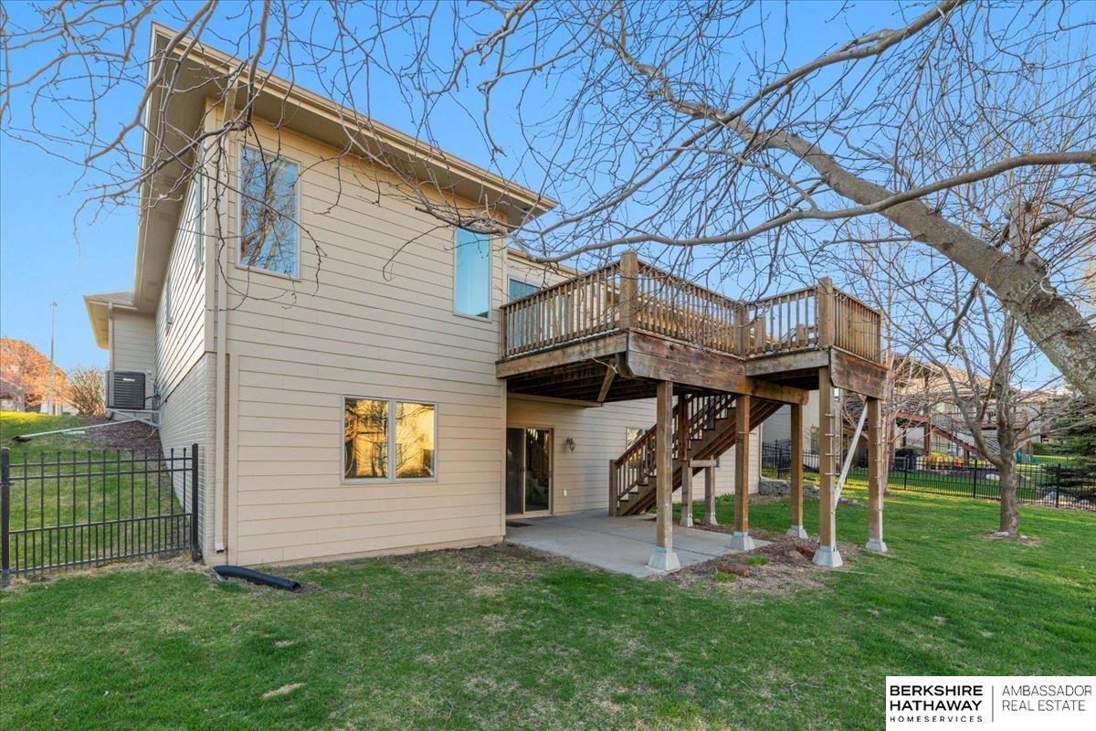 Omaha, Nebraska 68022, United States, 5 Bedrooms Bedrooms, ,4 BathroomsBathrooms,Residential,Pending,107668