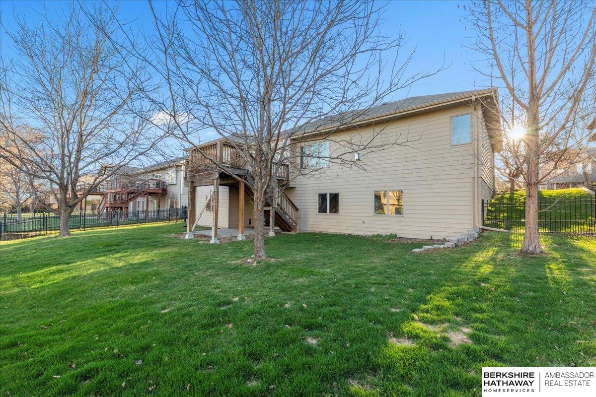 Omaha, Nebraska 68022, United States, 5 Bedrooms Bedrooms, ,4 BathroomsBathrooms,Residential,Pending,107668