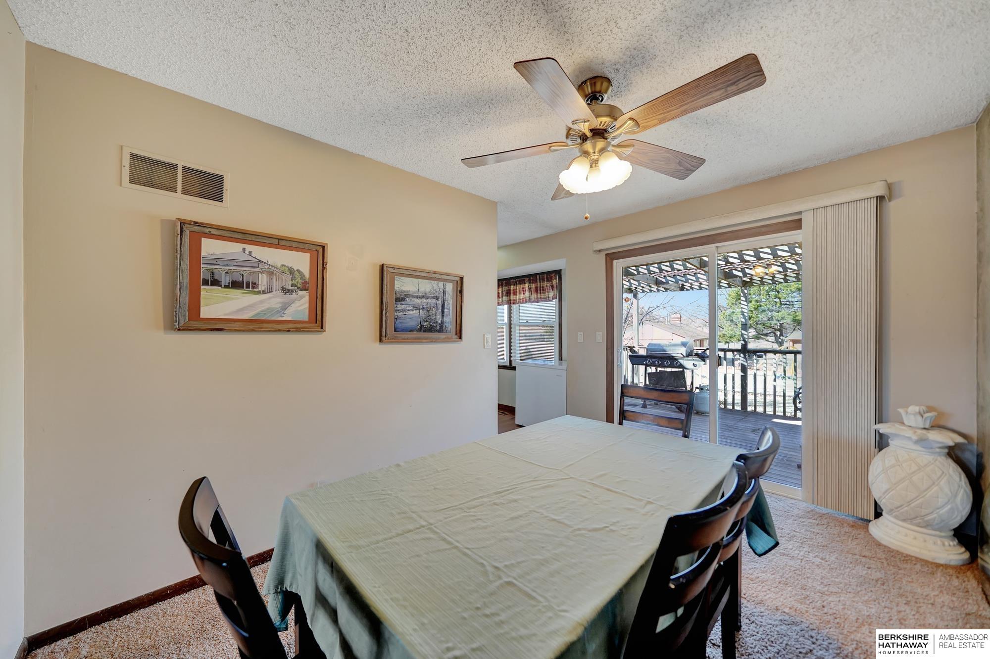 Lincoln, Nebraska 68512, United States, 3 Bedrooms Bedrooms, ,3 BathroomsBathrooms,Residential,Pending,12457