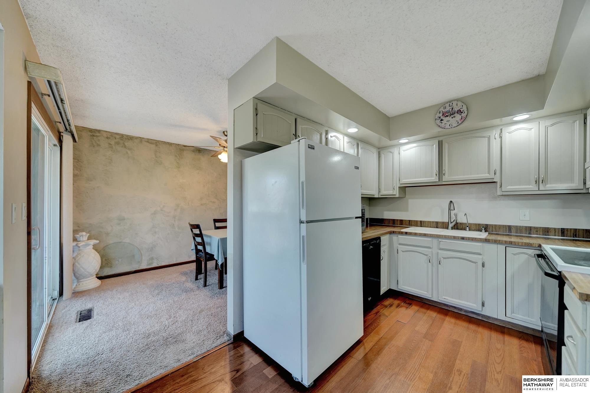 Lincoln, Nebraska 68512, United States, 3 Bedrooms Bedrooms, ,3 BathroomsBathrooms,Residential,Pending,12457