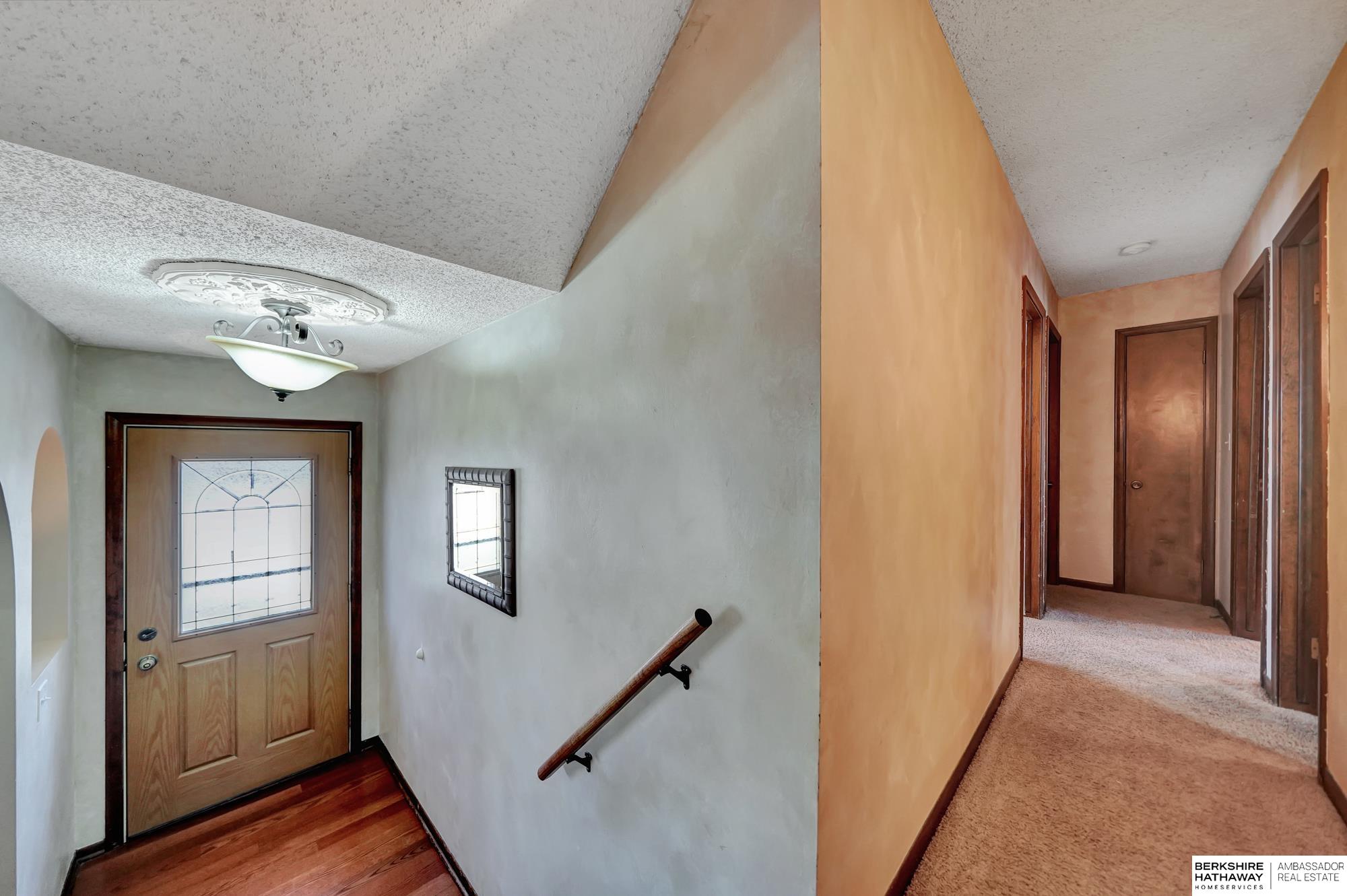 Lincoln, Nebraska 68512, United States, 3 Bedrooms Bedrooms, ,3 BathroomsBathrooms,Residential,Pending,12457