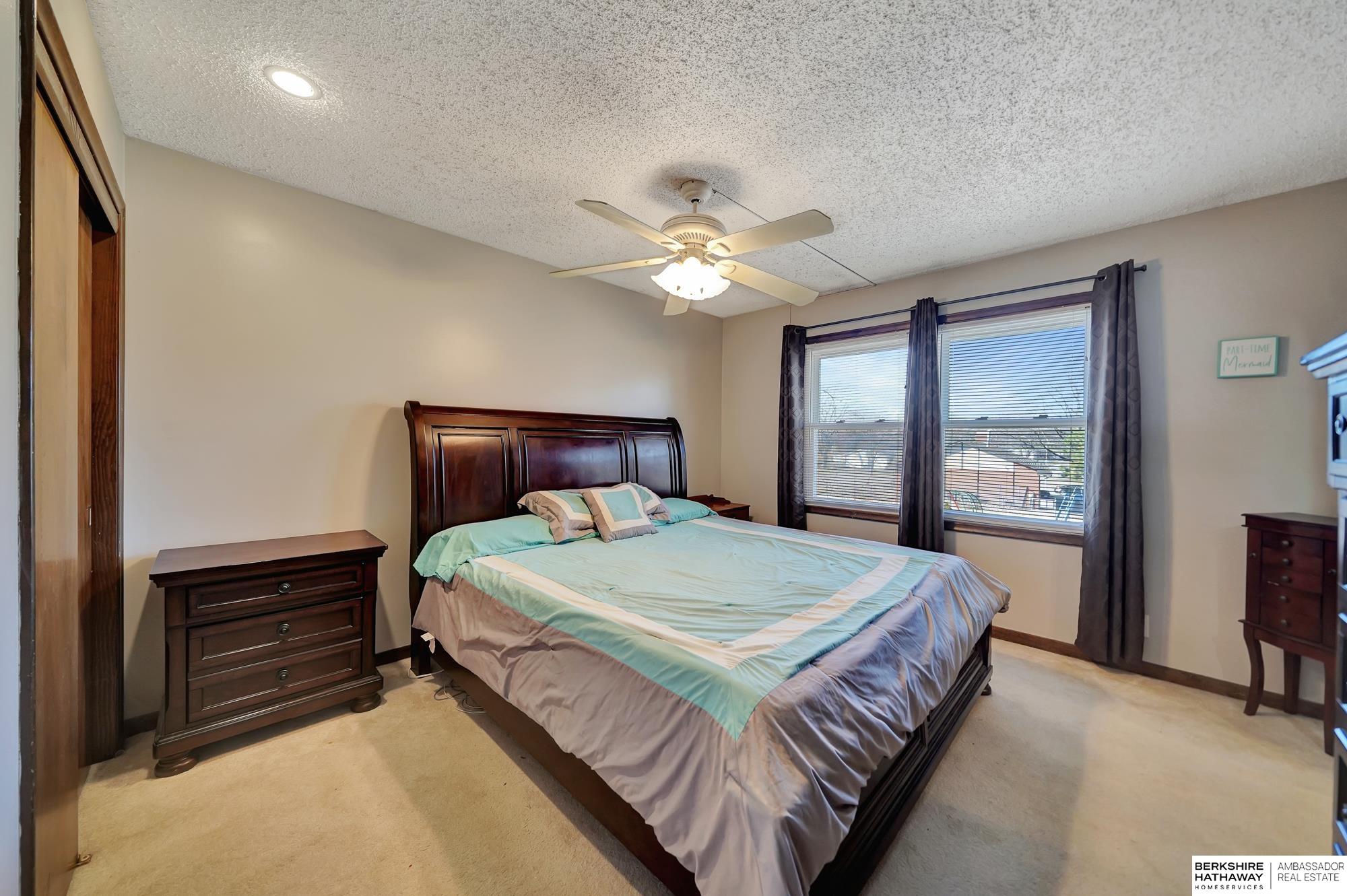 Lincoln, Nebraska 68512, United States, 3 Bedrooms Bedrooms, ,3 BathroomsBathrooms,Residential,Pending,12457