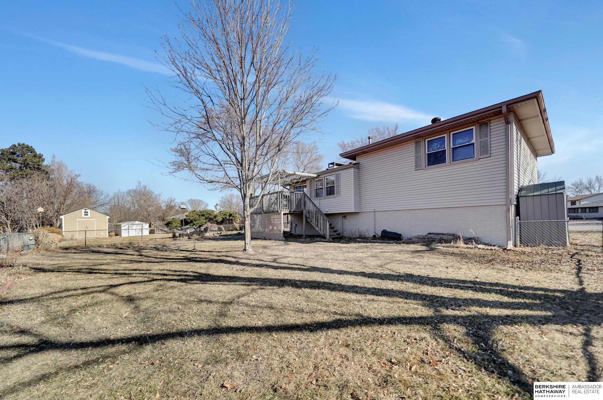 Lincoln, Nebraska 68512, United States, 3 Bedrooms Bedrooms, ,3 BathroomsBathrooms,Residential,Pending,12457