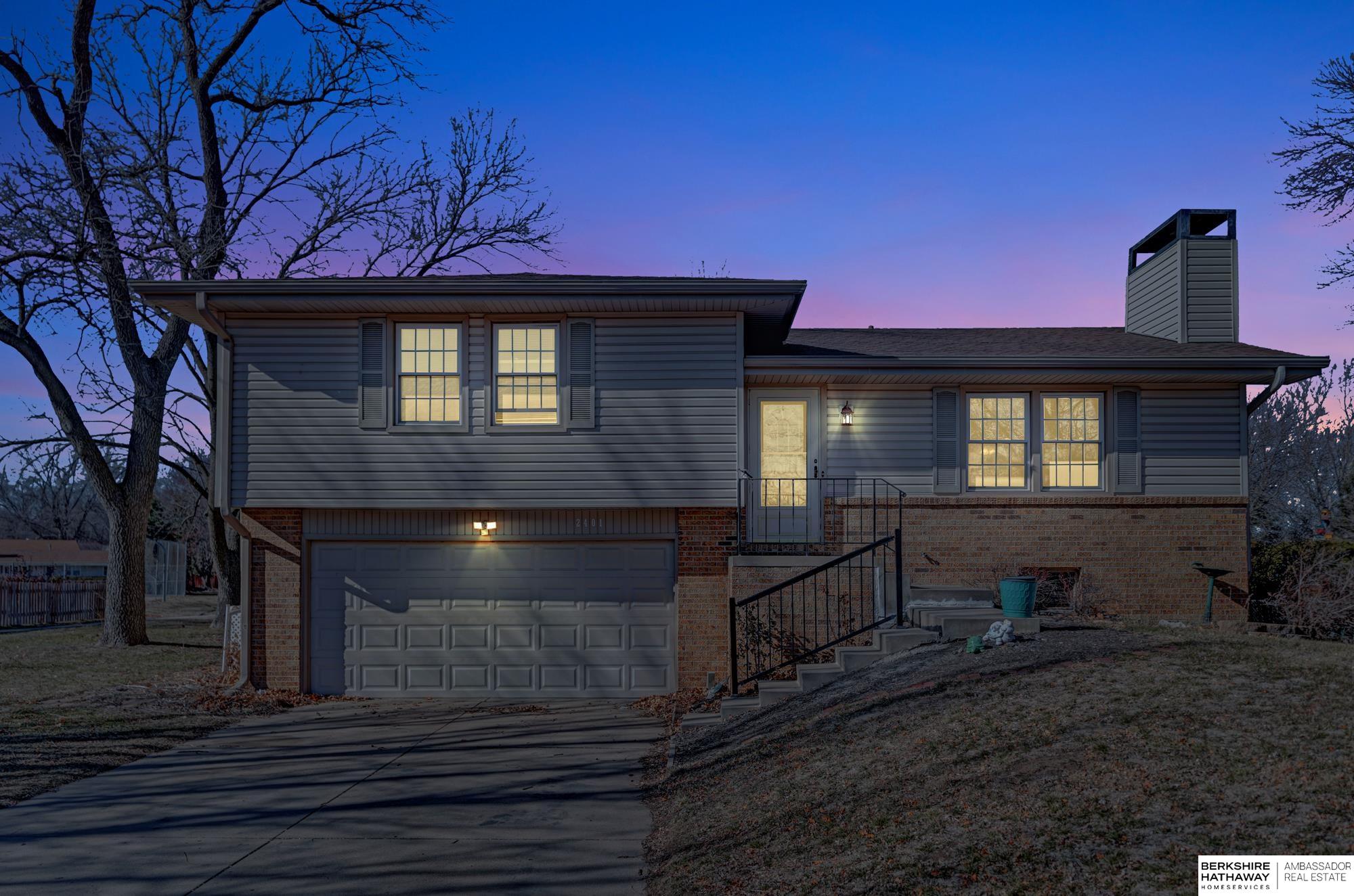 Lincoln, Nebraska 68512, United States, 3 Bedrooms Bedrooms, ,3 BathroomsBathrooms,Residential,Pending,12457