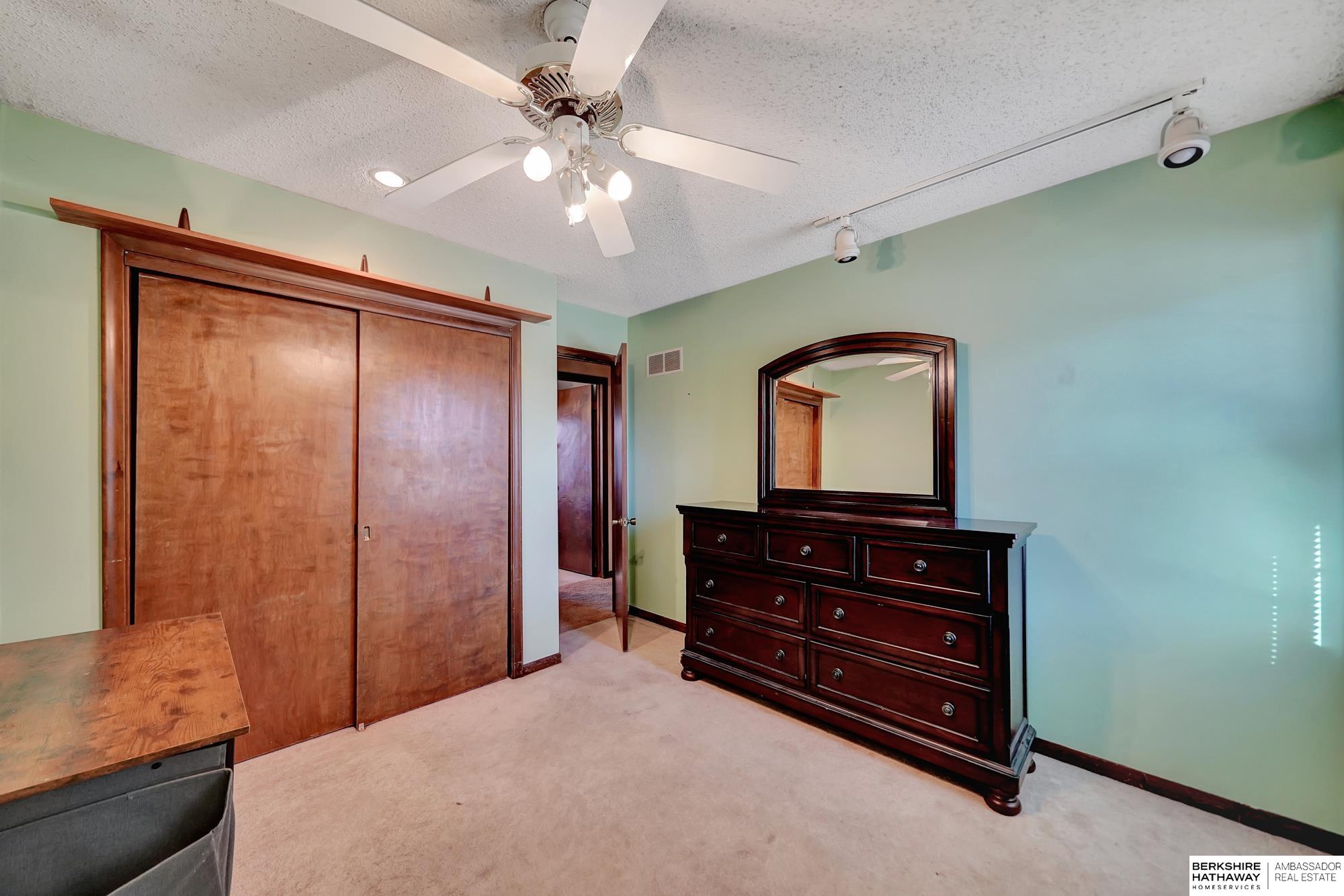 Lincoln, Nebraska 68512, United States, 3 Bedrooms Bedrooms, ,3 BathroomsBathrooms,Residential,Pending,12457