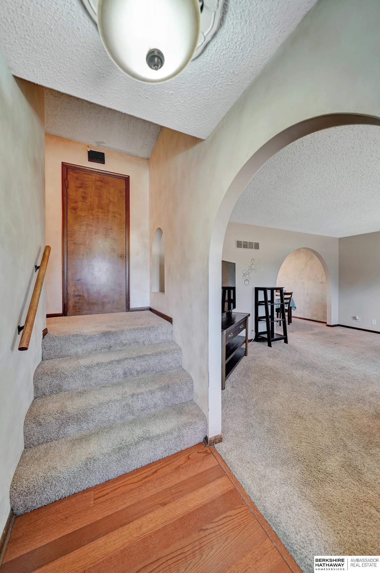 Lincoln, Nebraska 68512, United States, 3 Bedrooms Bedrooms, ,3 BathroomsBathrooms,Residential,Pending,12457