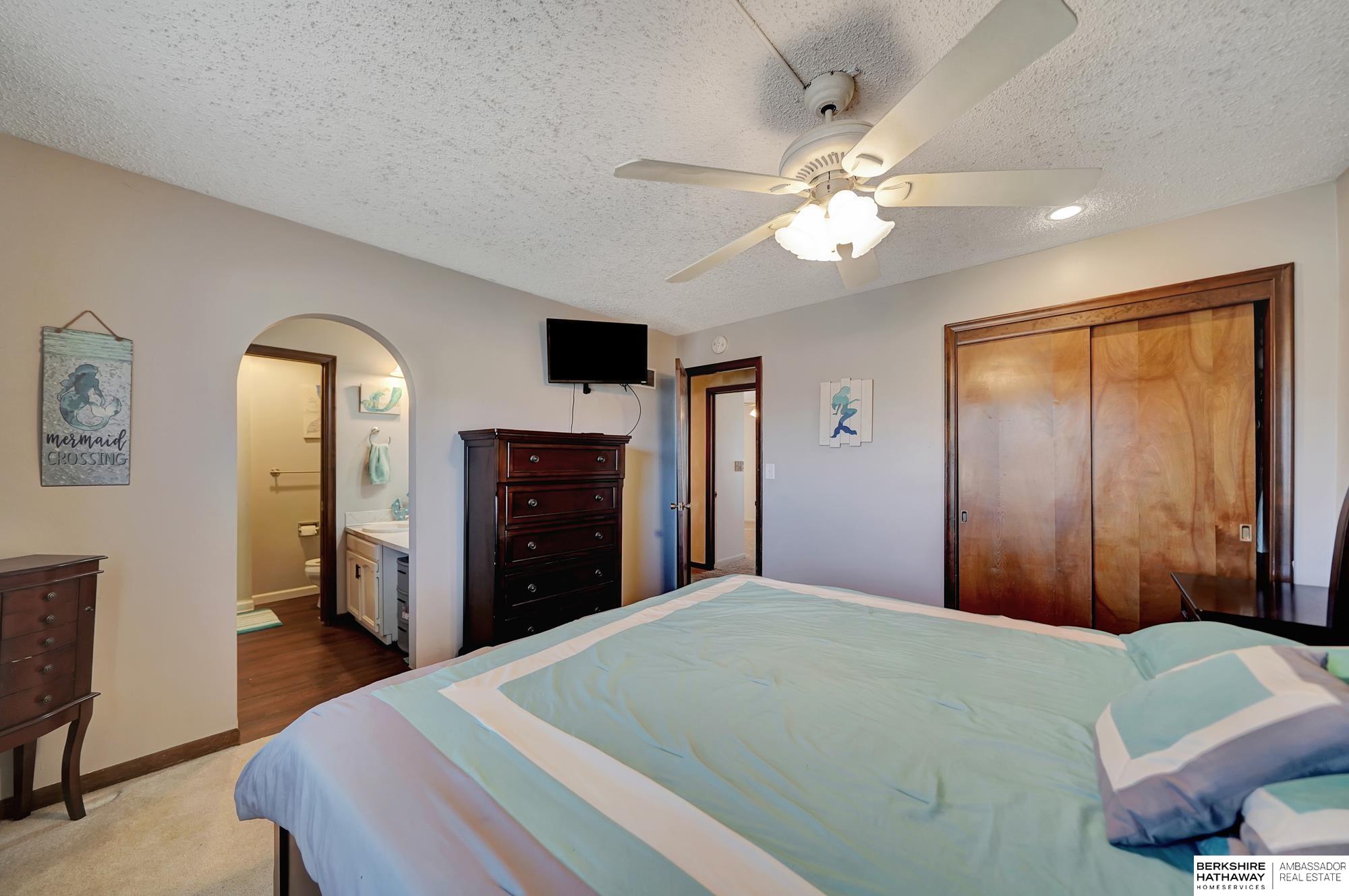 Lincoln, Nebraska 68512, United States, 3 Bedrooms Bedrooms, ,3 BathroomsBathrooms,Residential,Pending,12457