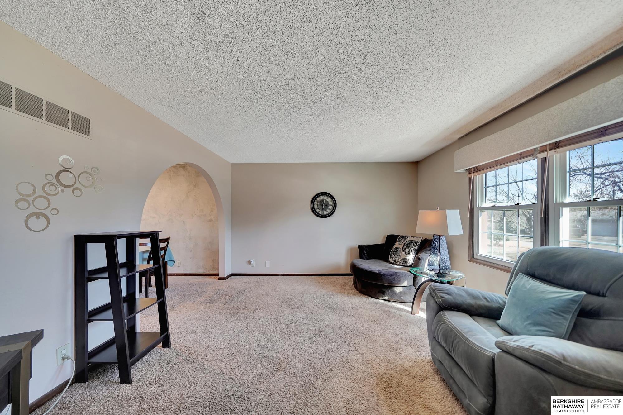 Lincoln, Nebraska 68512, United States, 3 Bedrooms Bedrooms, ,3 BathroomsBathrooms,Residential,Pending,12457