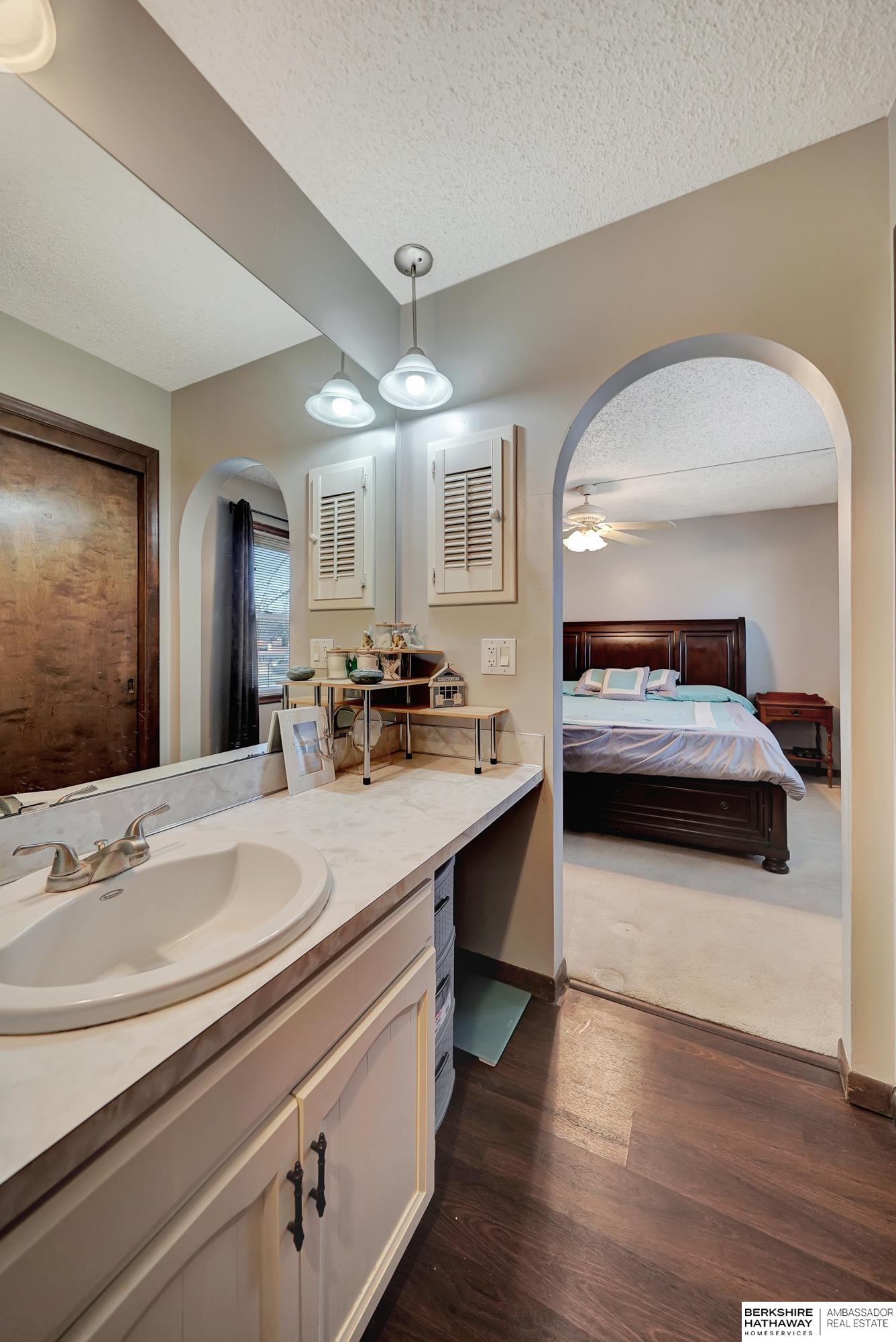 Lincoln, Nebraska 68512, United States, 3 Bedrooms Bedrooms, ,3 BathroomsBathrooms,Residential,Pending,12457