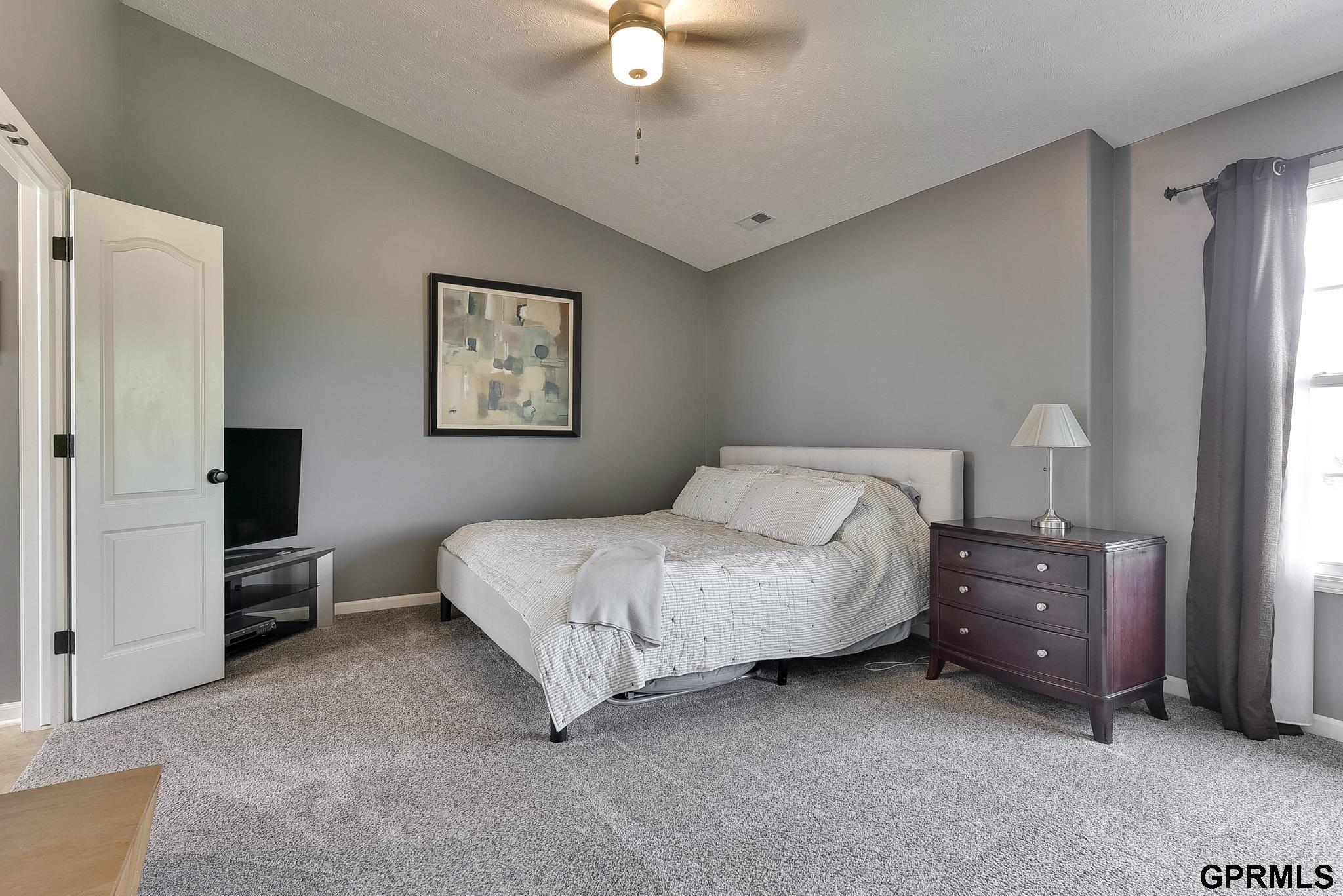 Omaha, Nebraska 68130, United States, 5 Bedrooms Bedrooms, ,4 BathroomsBathrooms,Residential,Pending,23406