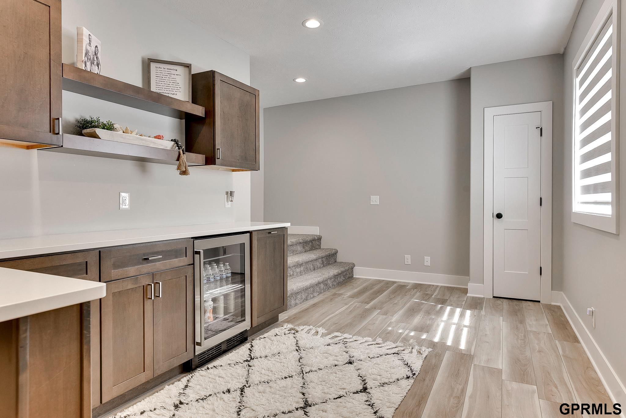 Omaha, Nebraska 68130, United States, 5 Bedrooms Bedrooms, ,4 BathroomsBathrooms,Residential,Pending,23406