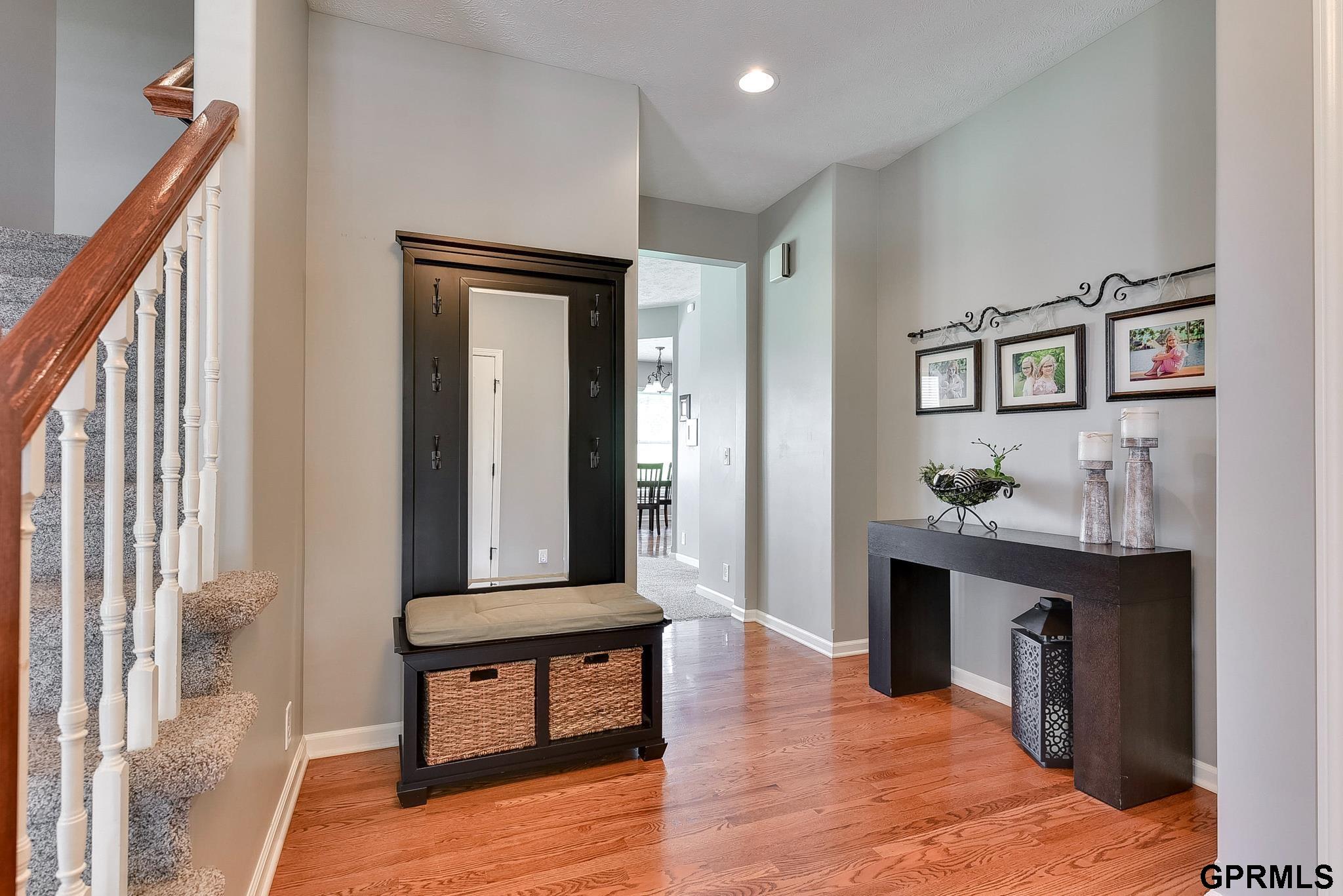 Omaha, Nebraska 68130, United States, 5 Bedrooms Bedrooms, ,4 BathroomsBathrooms,Residential,Pending,23406