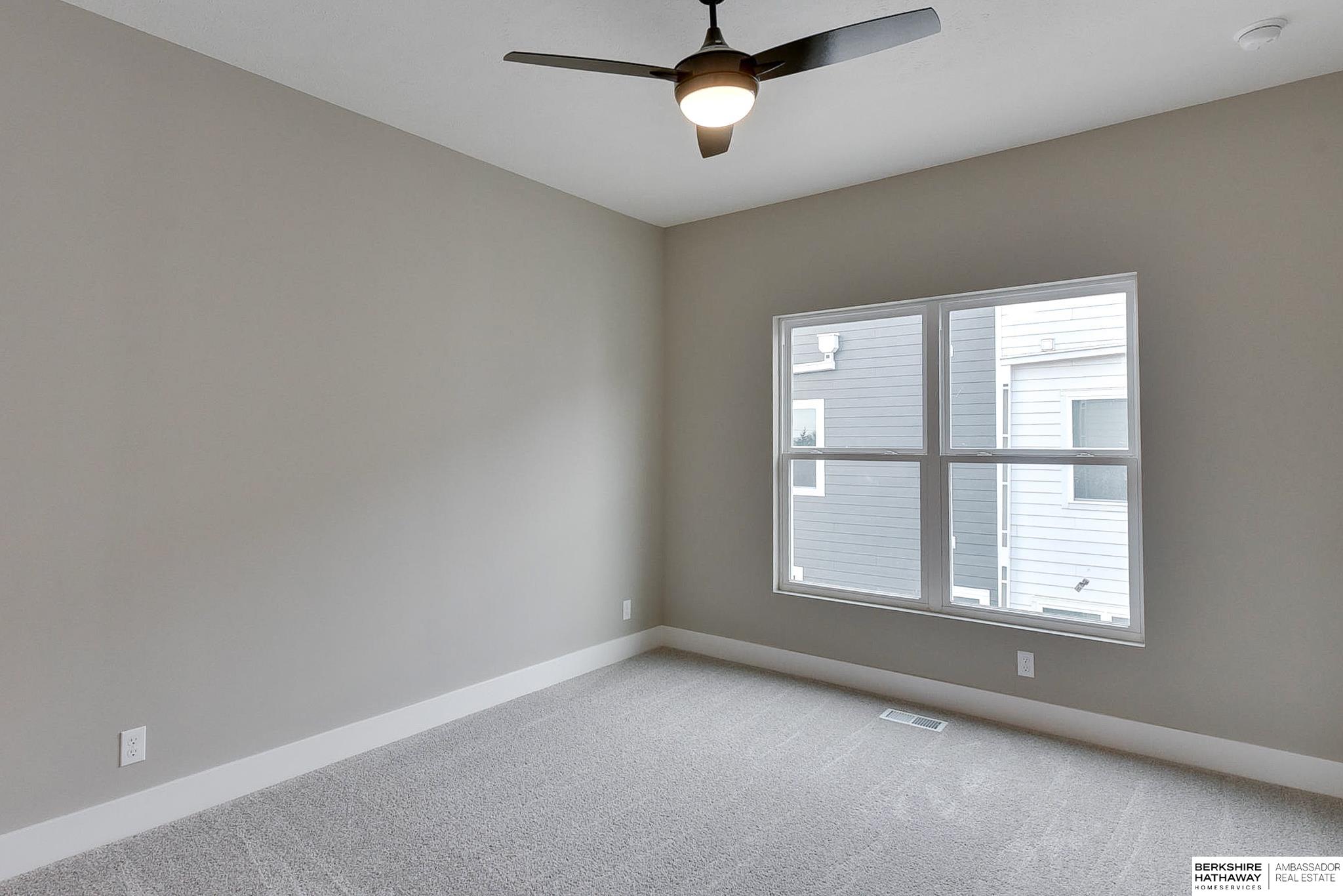 Omaha, Nebraska 68108, United States, 2 Bedrooms Bedrooms, ,3 BathroomsBathrooms,Residential,Active,94886