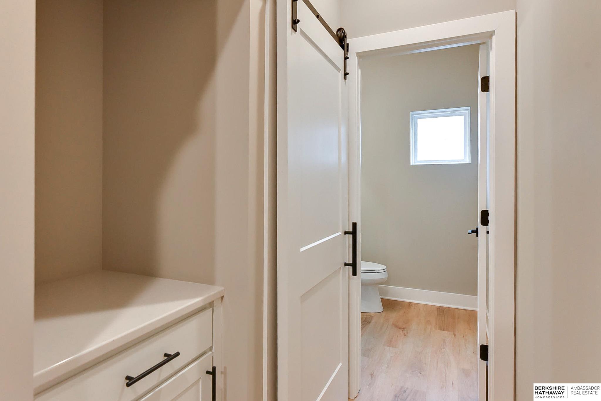 Omaha, Nebraska 68108, United States, 2 Bedrooms Bedrooms, ,3 BathroomsBathrooms,Residential,Active,94886