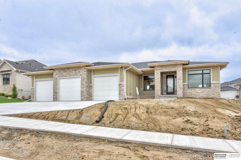 MLS: 22510711