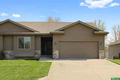 MLS: 22510628