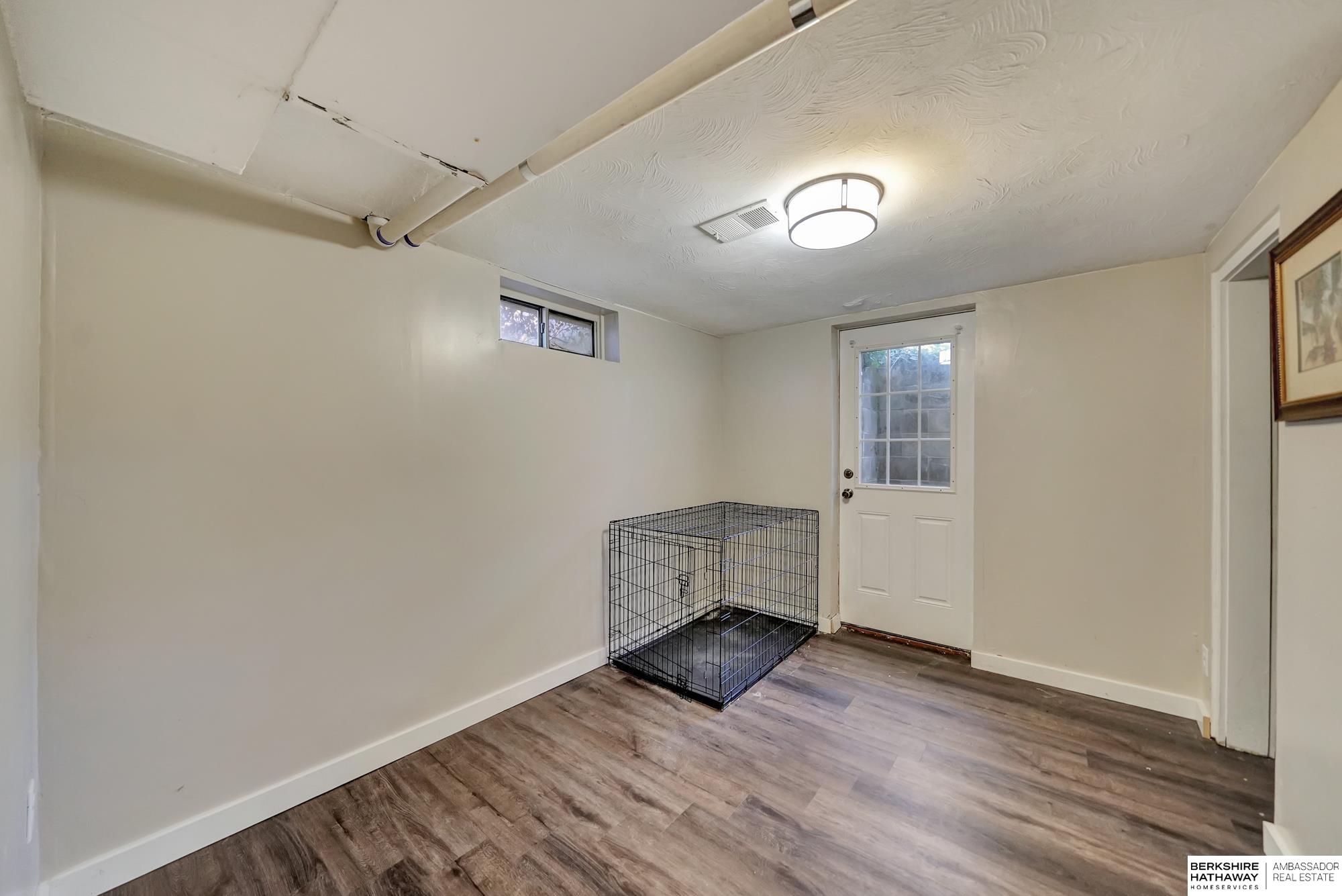 Lincoln, Nebraska 68506, United States, 3 Bedrooms Bedrooms, ,2 BathroomsBathrooms,Residential,Active,20180