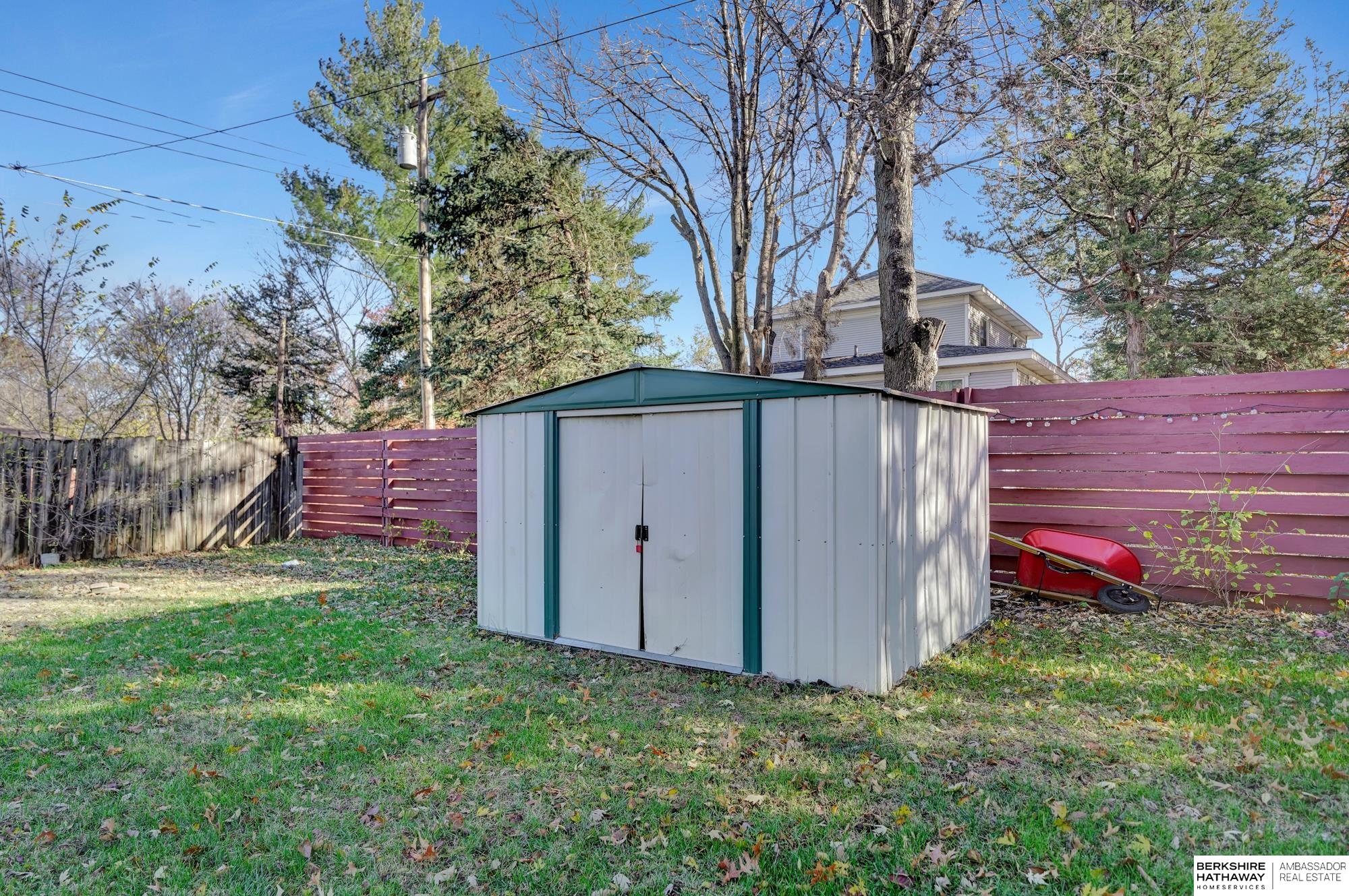 Lincoln, Nebraska 68506, United States, 3 Bedrooms Bedrooms, ,2 BathroomsBathrooms,Residential,Active,20180