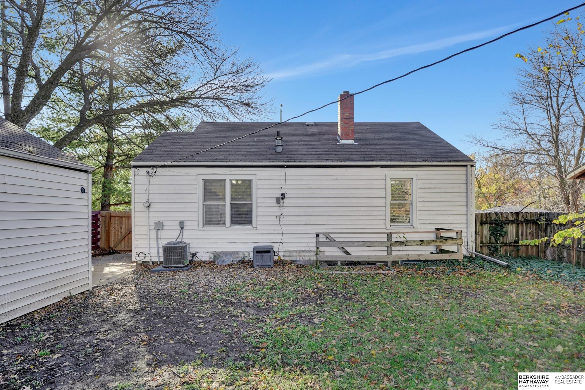 Lincoln, Nebraska 68506, United States, 3 Bedrooms Bedrooms, ,2 BathroomsBathrooms,Residential,Active,20180