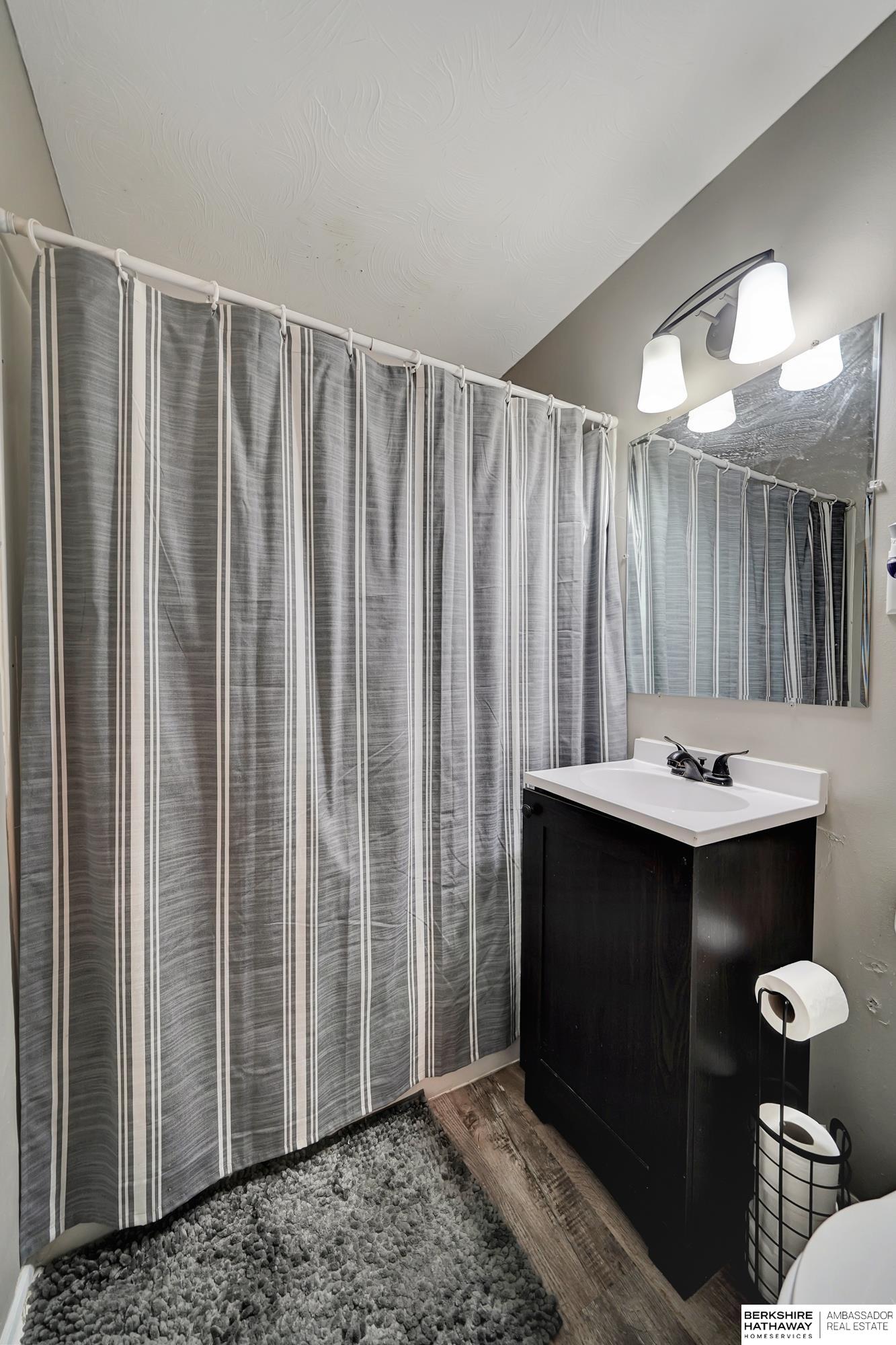 Lincoln, Nebraska 68506, United States, 3 Bedrooms Bedrooms, ,2 BathroomsBathrooms,Residential,Active,20180