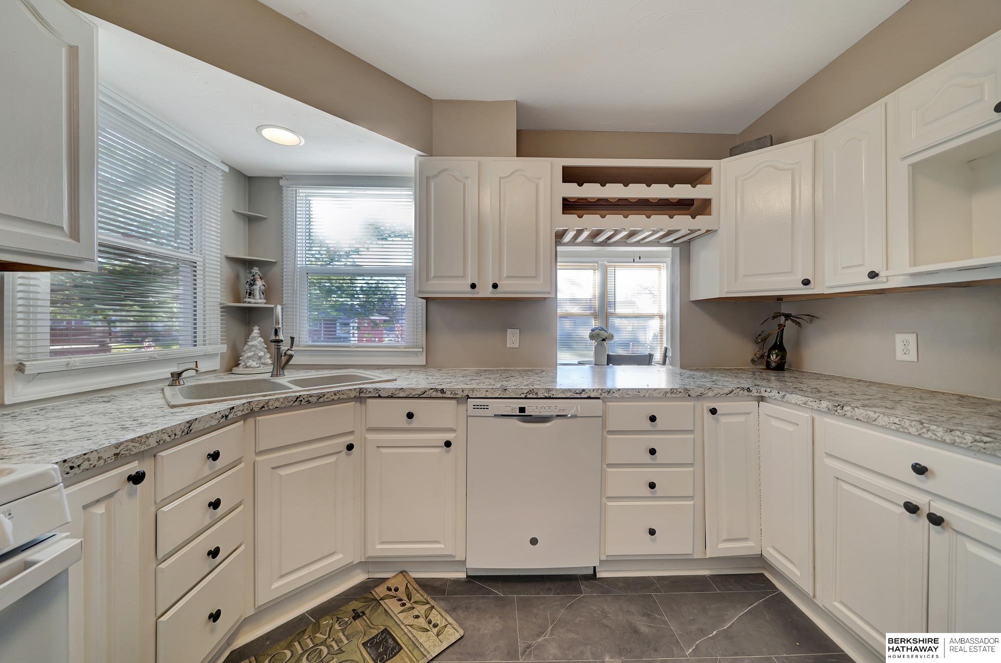 Lincoln, Nebraska 68506, United States, 3 Bedrooms Bedrooms, ,2 BathroomsBathrooms,Residential,Active,20180