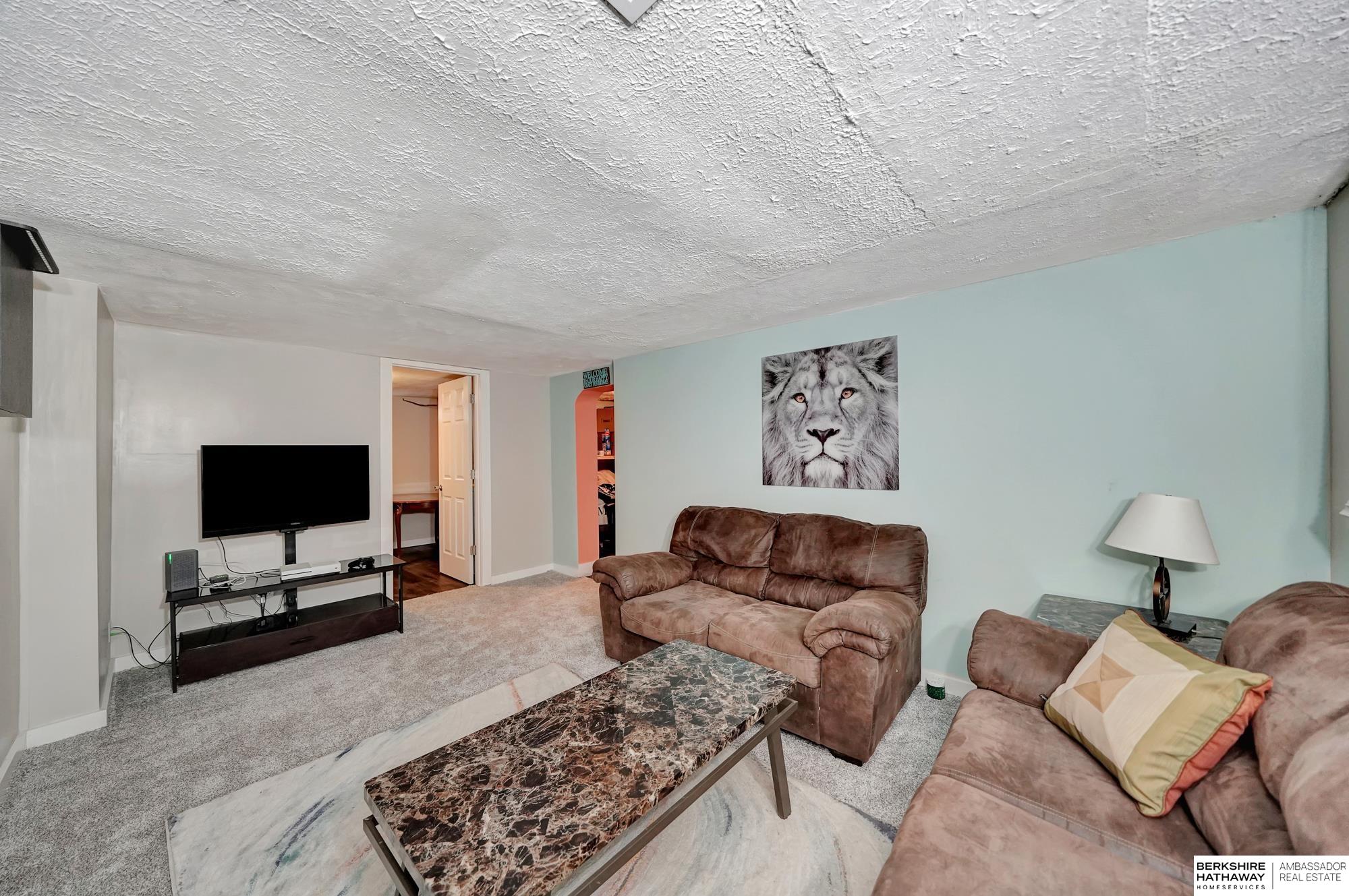 Lincoln, Nebraska 68506, United States, 3 Bedrooms Bedrooms, ,2 BathroomsBathrooms,Residential,Active,20180