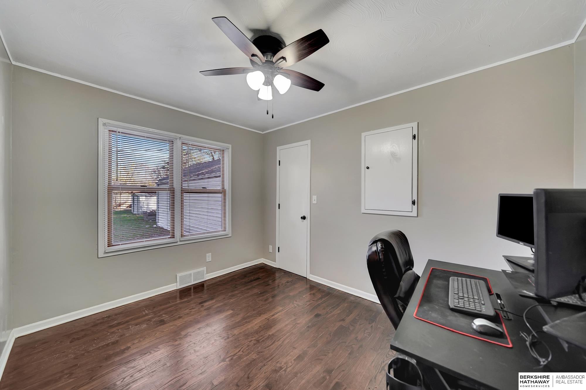 Lincoln, Nebraska 68506, United States, 3 Bedrooms Bedrooms, ,2 BathroomsBathrooms,Residential,Active,20180