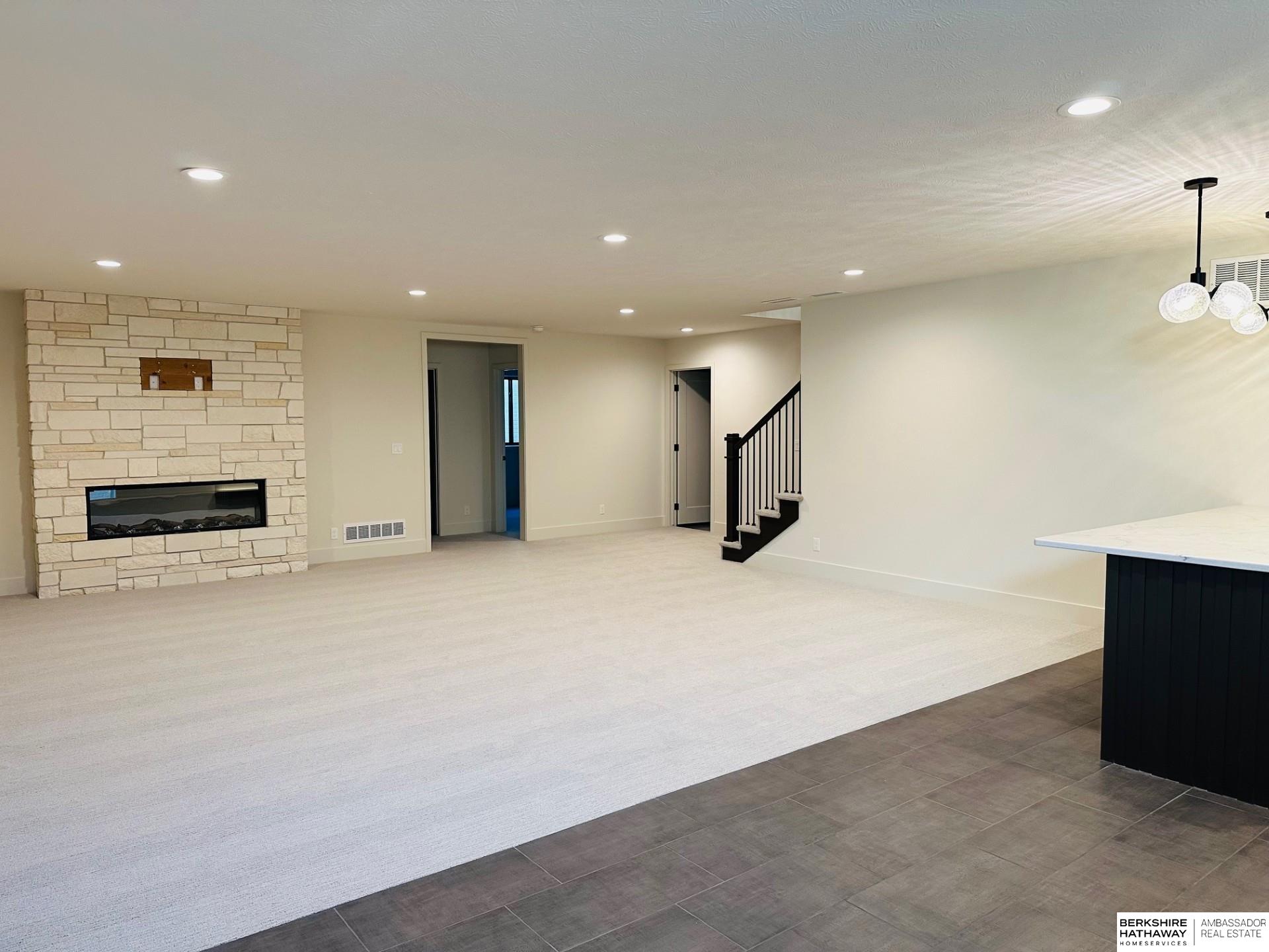 Omaha, Nebraska 68022, United States, 4 Bedrooms Bedrooms, ,3 BathroomsBathrooms,Residential,Active,63344