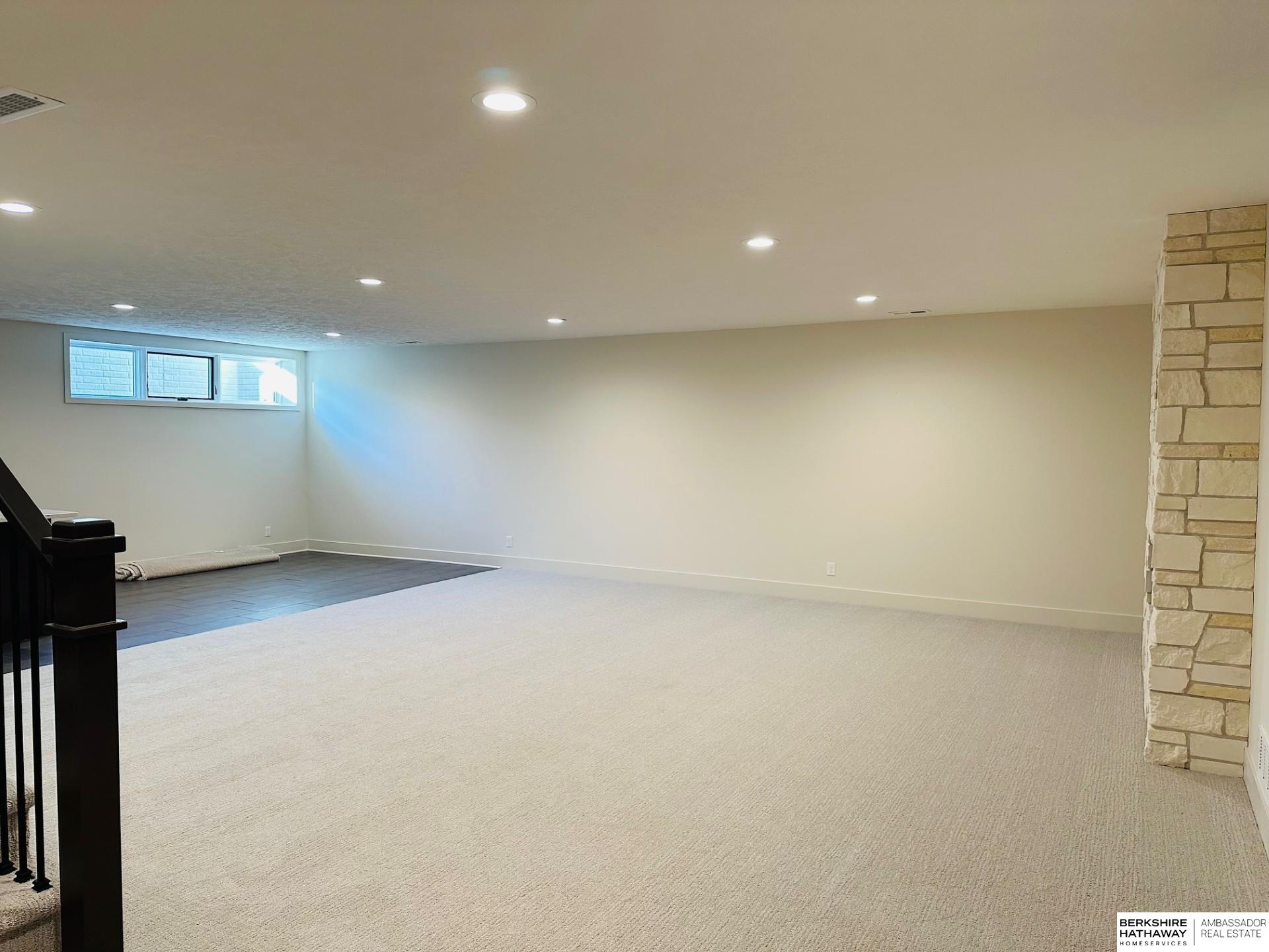 Omaha, Nebraska 68022, United States, 4 Bedrooms Bedrooms, ,3 BathroomsBathrooms,Residential,Active,63344