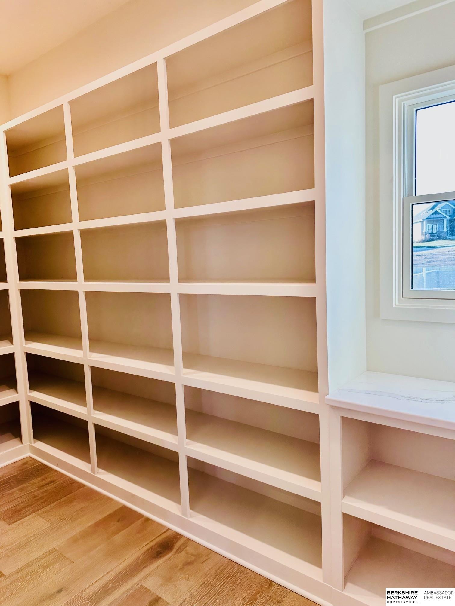 Omaha, Nebraska 68022, United States, 4 Bedrooms Bedrooms, ,3 BathroomsBathrooms,Residential,Active,63344