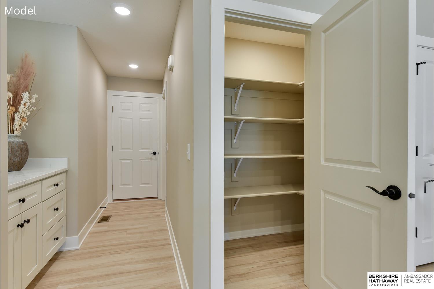 Elkhorn, Nebraska 68022, United States, 2 Bedrooms Bedrooms, ,2 BathroomsBathrooms,Residential,Active,73211