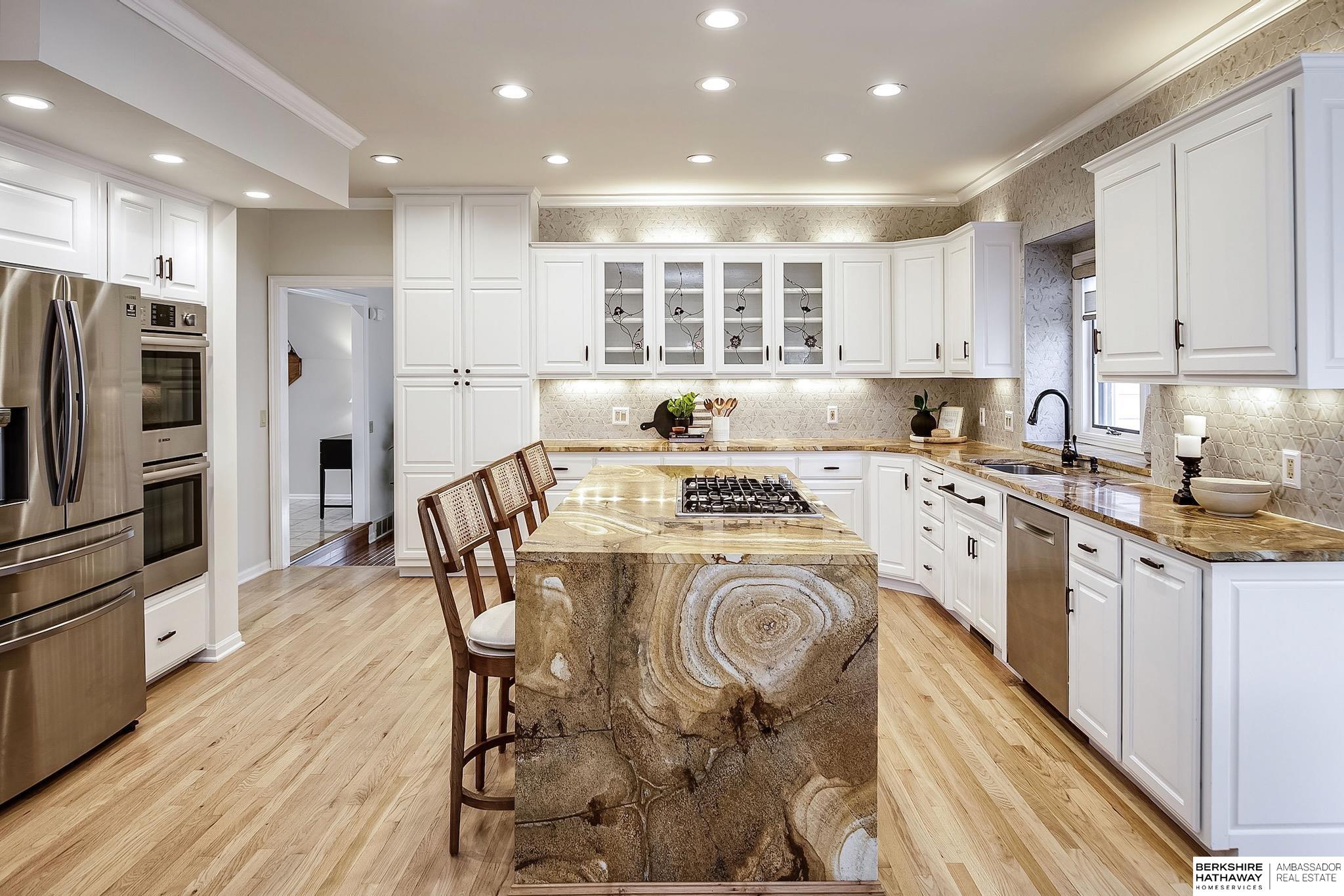 Omaha, Nebraska 68154, United States, 4 Bedrooms Bedrooms, ,5 BathroomsBathrooms,Residential,Pending,11723