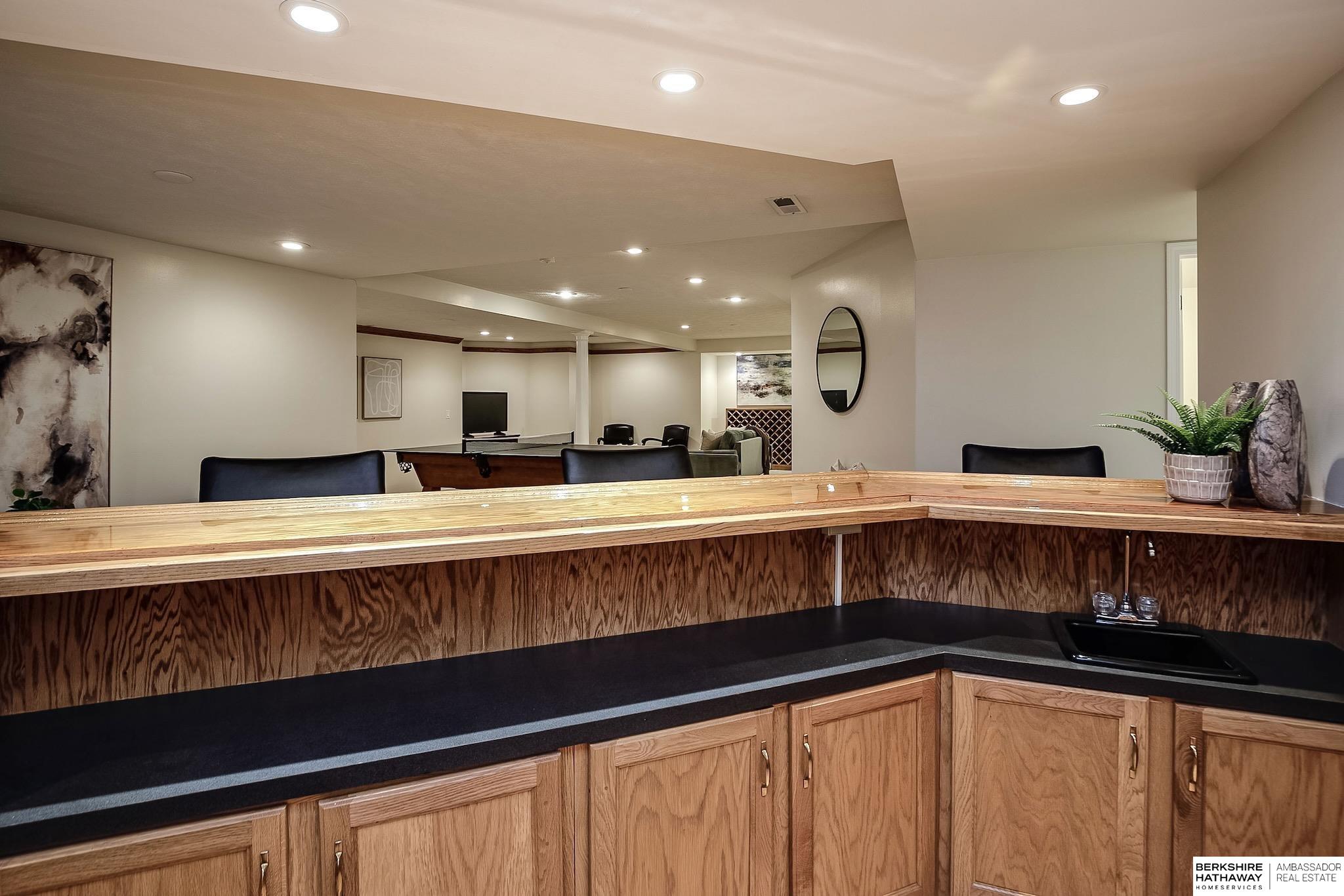 Omaha, Nebraska 68154, United States, 4 Bedrooms Bedrooms, ,5 BathroomsBathrooms,Residential,Pending,11723