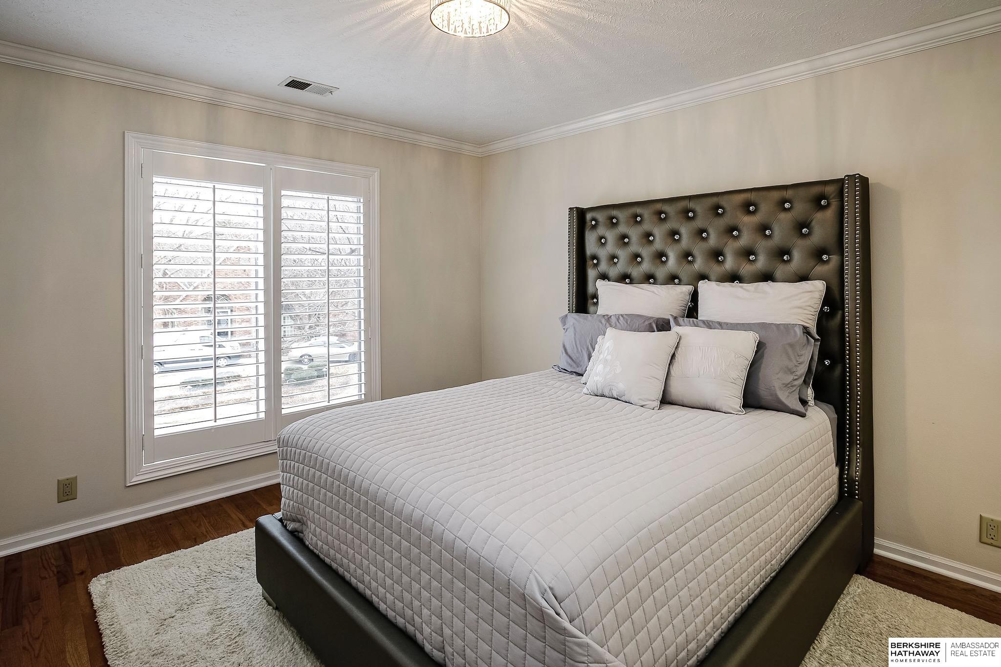 Omaha, Nebraska 68154, United States, 4 Bedrooms Bedrooms, ,5 BathroomsBathrooms,Residential,Pending,11723