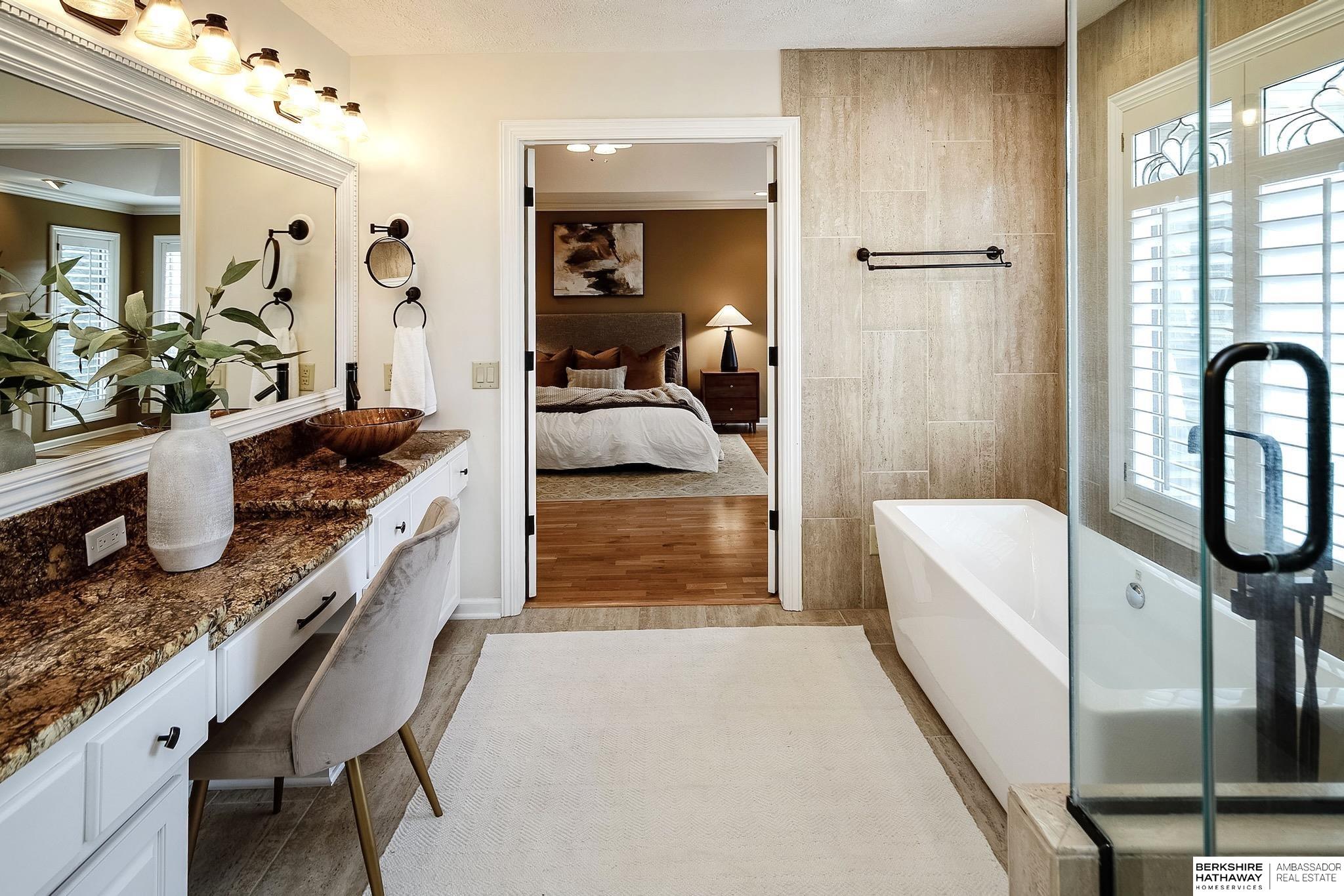 Omaha, Nebraska 68154, United States, 4 Bedrooms Bedrooms, ,5 BathroomsBathrooms,Residential,Pending,11723