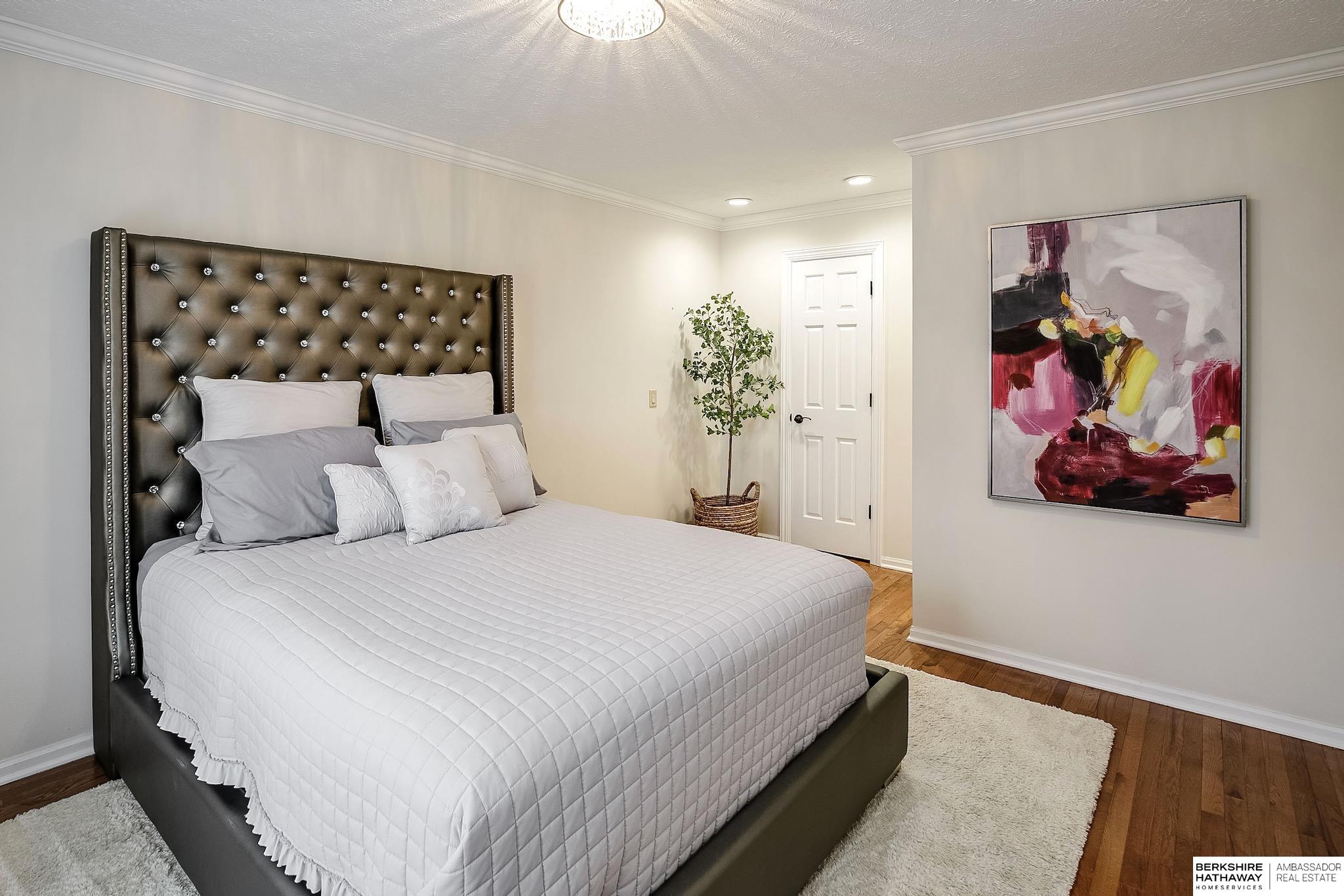 Omaha, Nebraska 68154, United States, 4 Bedrooms Bedrooms, ,5 BathroomsBathrooms,Residential,Pending,11723