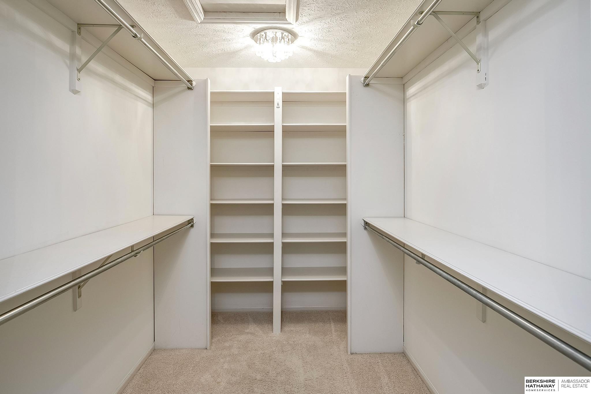 Omaha, Nebraska 68154, United States, 4 Bedrooms Bedrooms, ,5 BathroomsBathrooms,Residential,Pending,11723