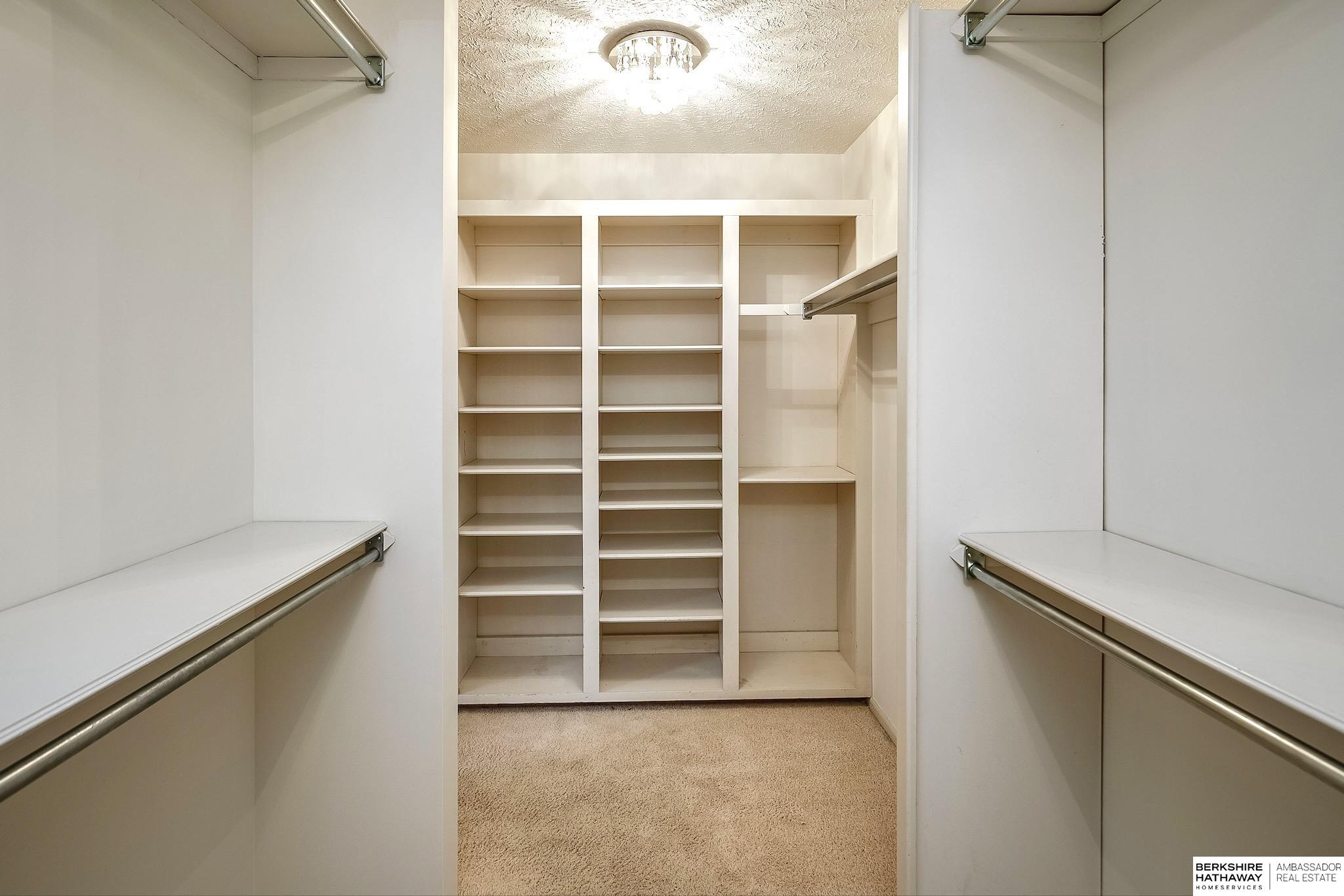 Omaha, Nebraska 68154, United States, 4 Bedrooms Bedrooms, ,5 BathroomsBathrooms,Residential,Pending,11723