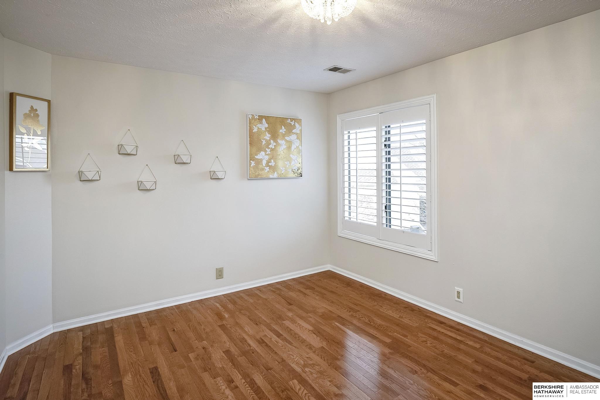 Omaha, Nebraska 68154, United States, 4 Bedrooms Bedrooms, ,5 BathroomsBathrooms,Residential,Pending,11723