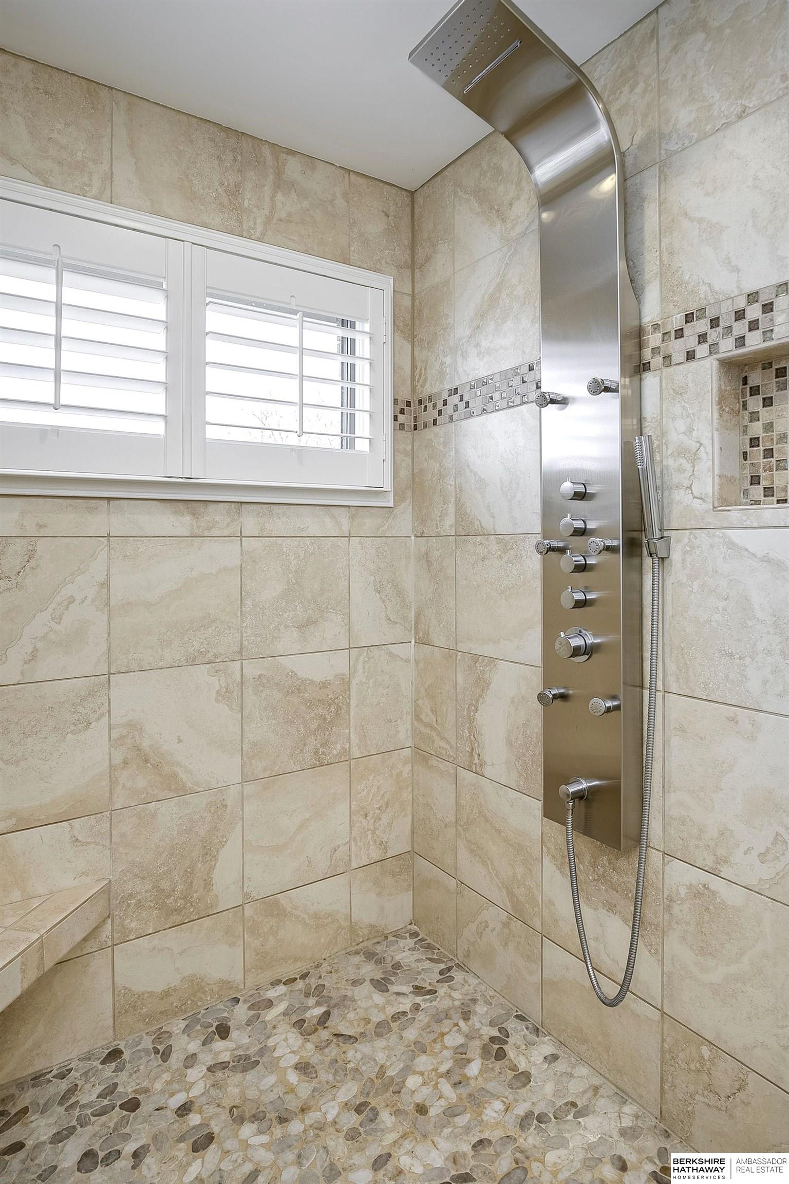 Omaha, Nebraska 68154, United States, 4 Bedrooms Bedrooms, ,5 BathroomsBathrooms,Residential,Pending,11723