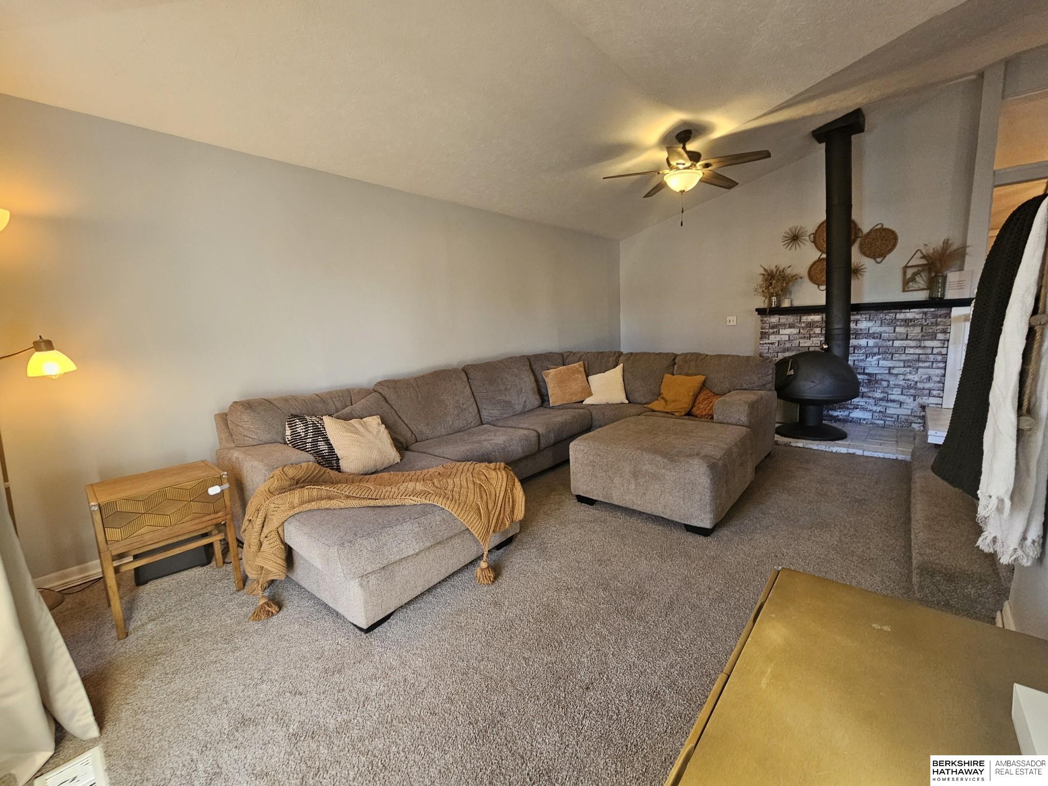 Lincoln, Nebraska 68502, United States, 3 Bedrooms Bedrooms, ,1 BathroomBathrooms,Residential,Pending,17035