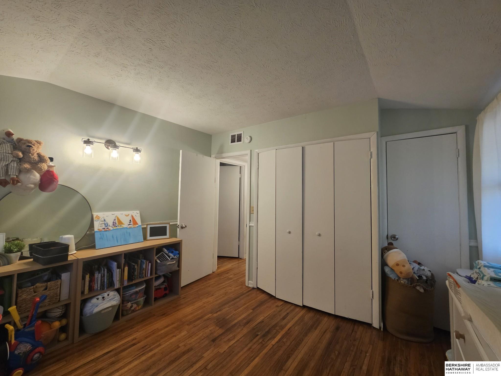 Lincoln, Nebraska 68502, United States, 3 Bedrooms Bedrooms, ,1 BathroomBathrooms,Residential,Pending,17035