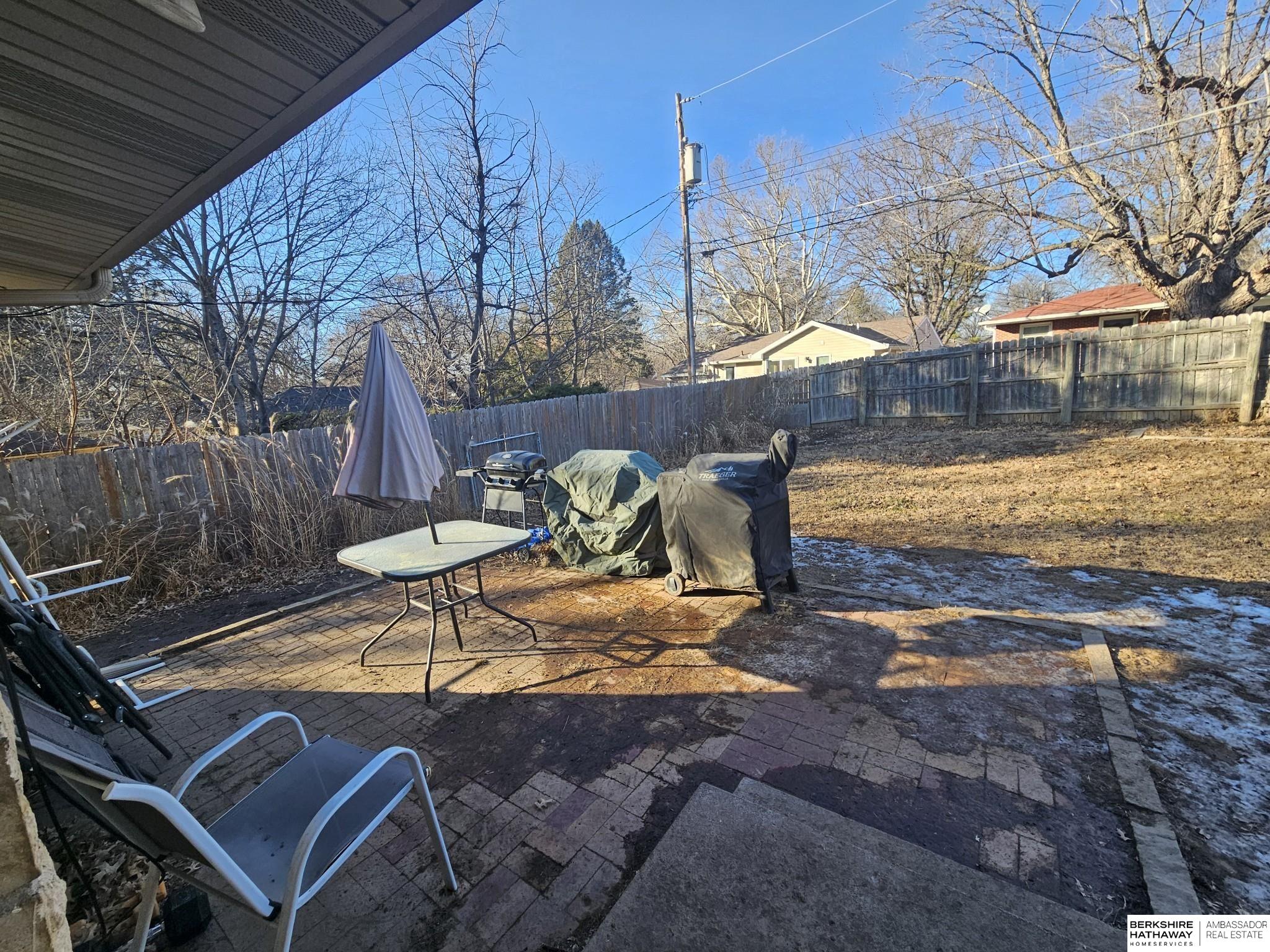 Lincoln, Nebraska 68502, United States, 3 Bedrooms Bedrooms, ,1 BathroomBathrooms,Residential,Pending,17035