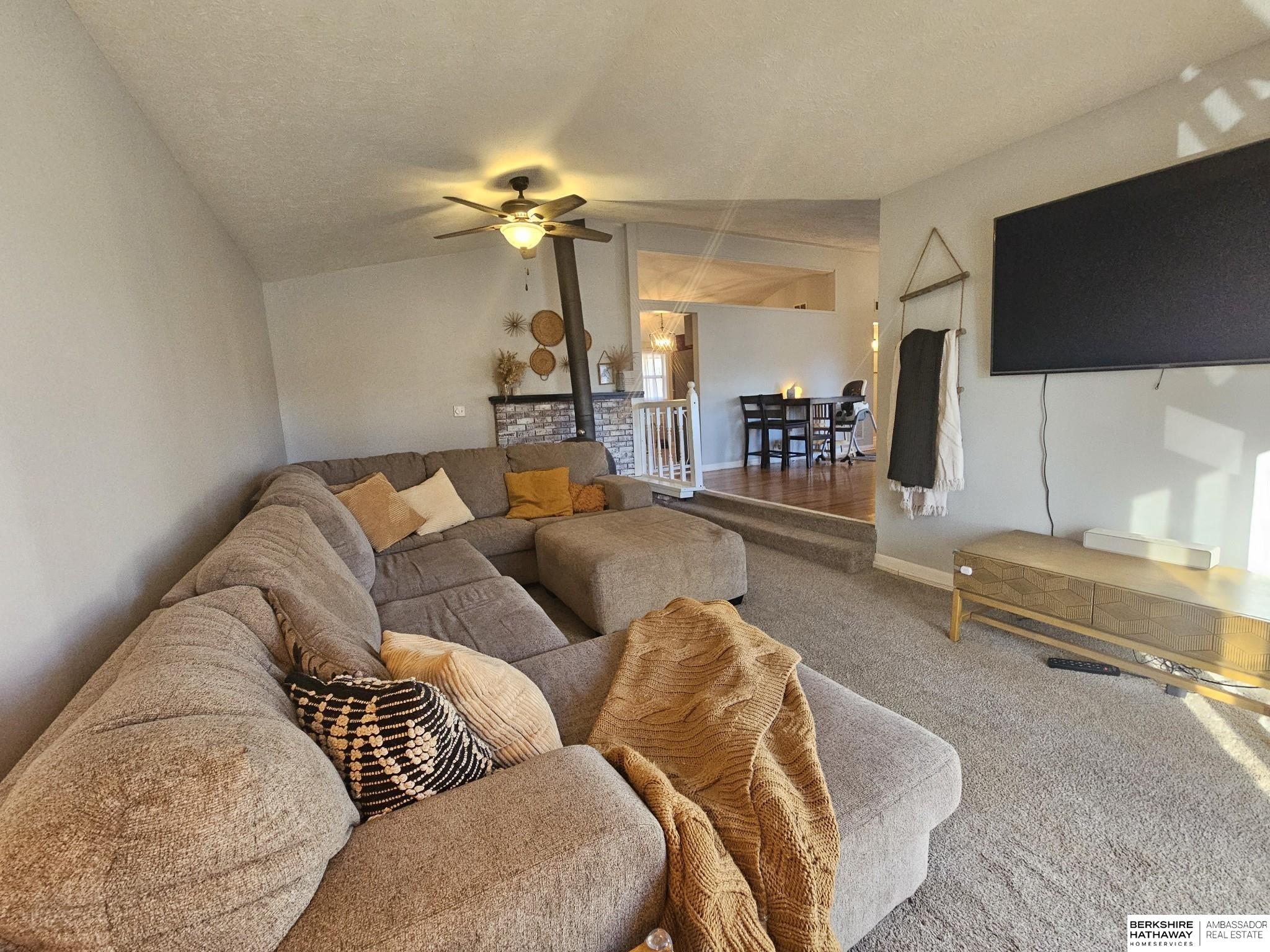 Lincoln, Nebraska 68502, United States, 3 Bedrooms Bedrooms, ,1 BathroomBathrooms,Residential,Pending,17035