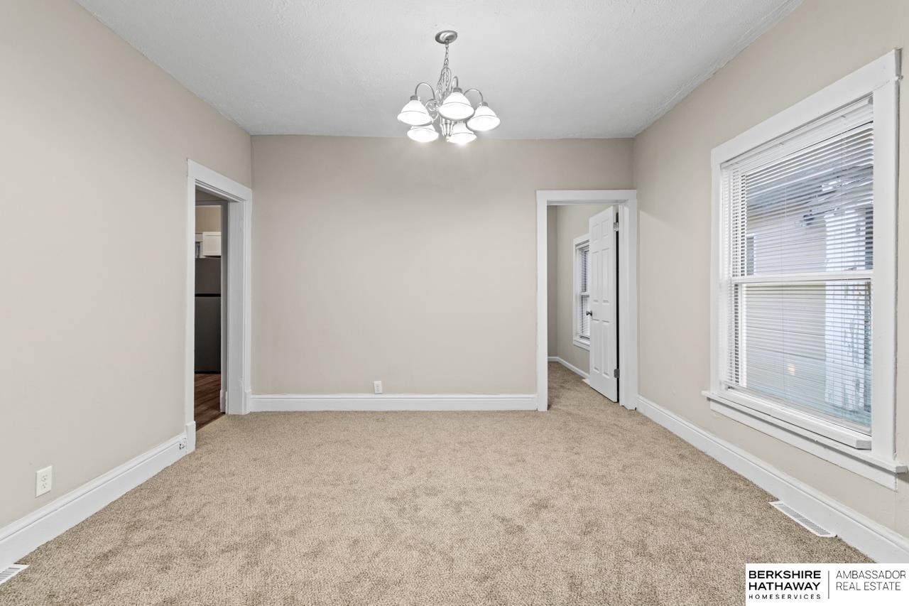 Omaha, Nebraska 68110, United States, 4 Bedrooms Bedrooms, ,2 BathroomsBathrooms,Residential,Active,103307