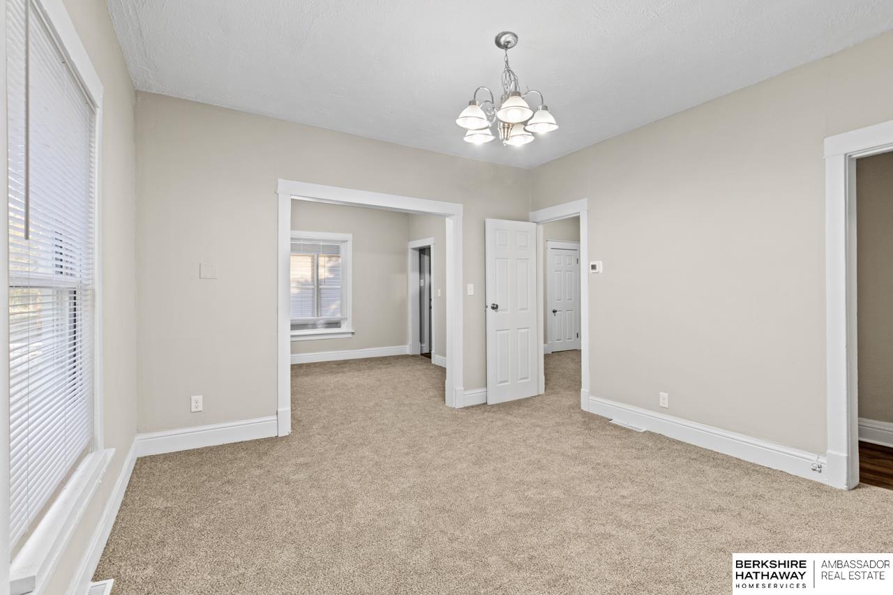 Omaha, Nebraska 68110, United States, 4 Bedrooms Bedrooms, ,2 BathroomsBathrooms,Residential,Active,103307