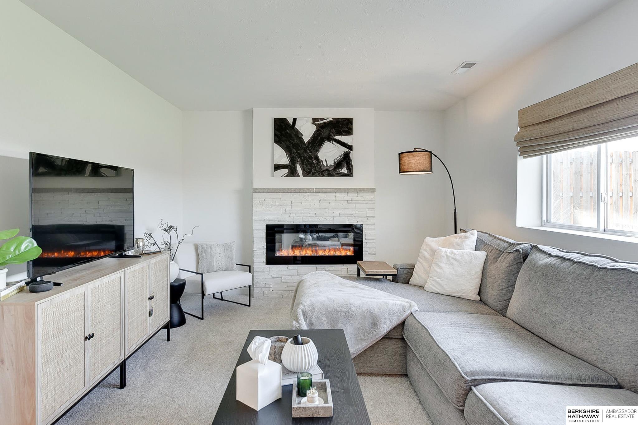 Omaha, Nebraska 68116, United States, 3 Bedrooms Bedrooms, ,3 BathroomsBathrooms,Residential,Active,116217