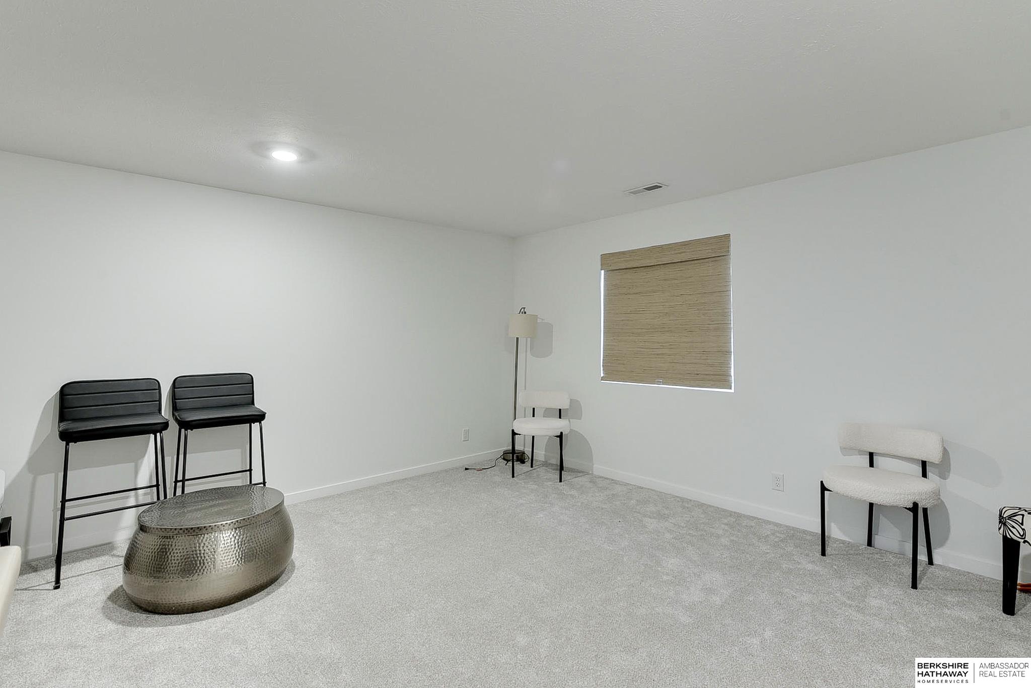 Omaha, Nebraska 68116, United States, 3 Bedrooms Bedrooms, ,3 BathroomsBathrooms,Residential,Active,116217