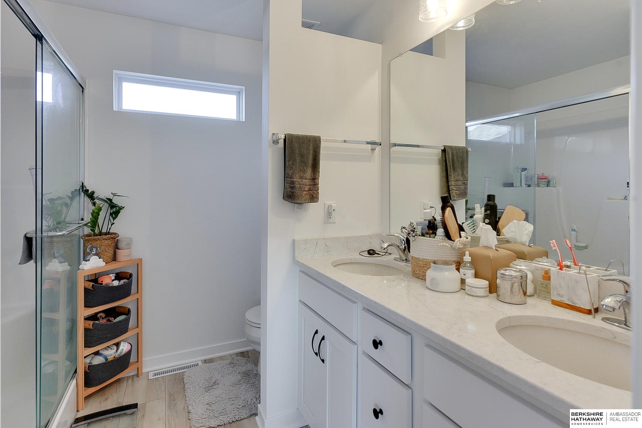 Omaha, Nebraska 68116, United States, 3 Bedrooms Bedrooms, ,3 BathroomsBathrooms,Residential,Active,116217